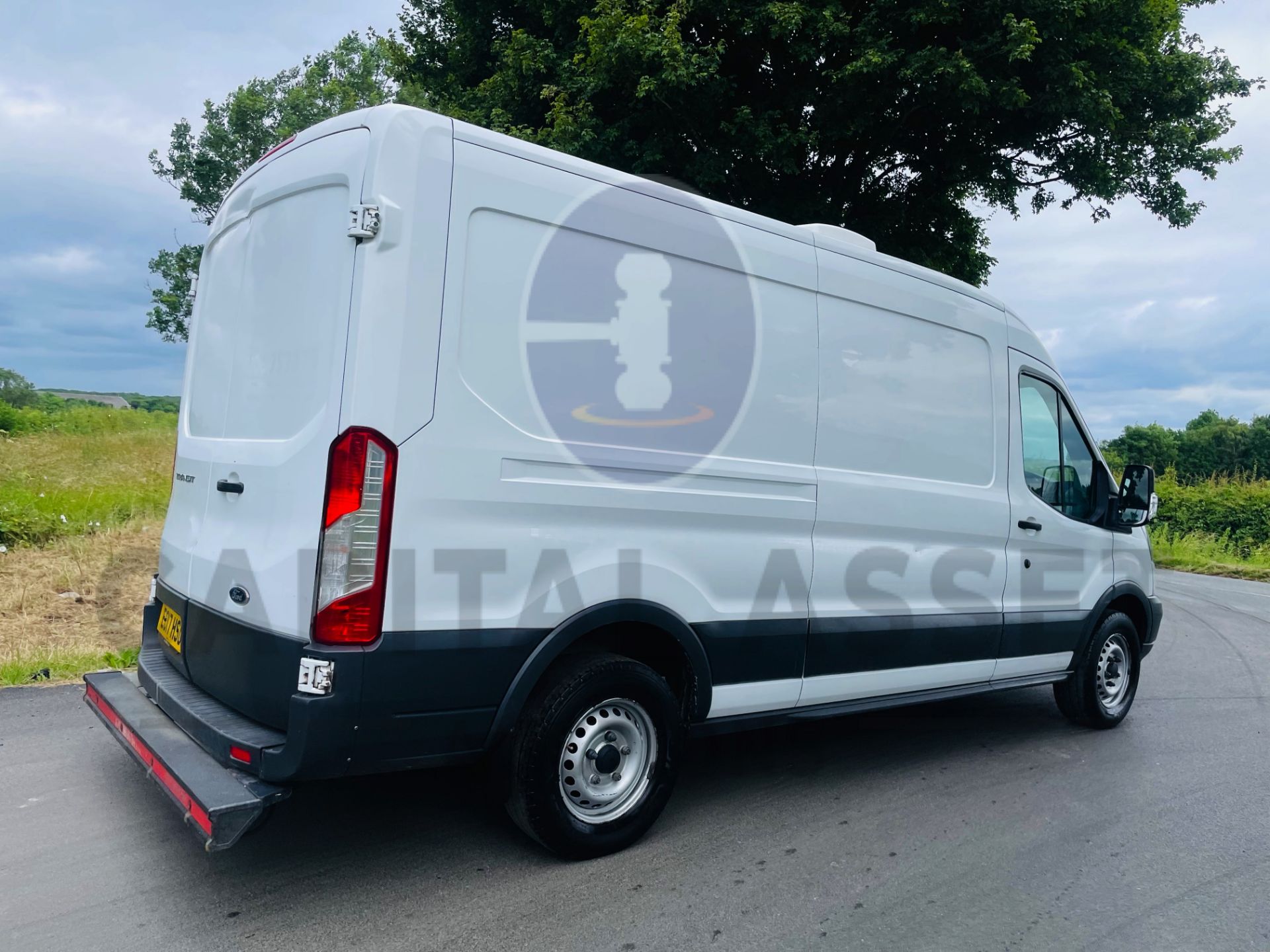 (On Sale) FORD TRANSIT 130 T350 *LWB -REFRIGERATED VAN* (2017 - EURO 6) 2.0 TDCI 'ECOBLUE' - 6 SPEED - Image 13 of 42