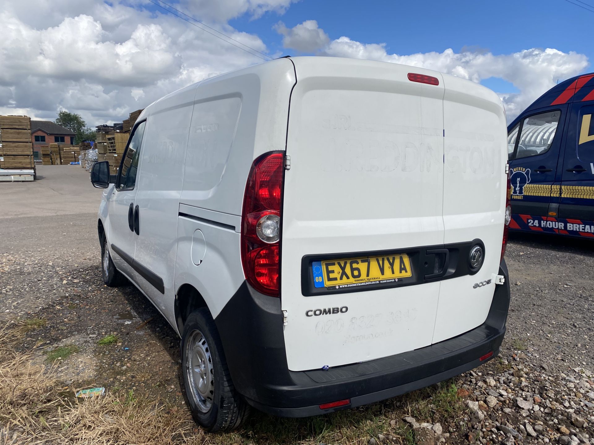 (ON SALE) VAUXHALL COMBO 1.3CDTI START/STOP (2018 MODEL) 1 OWNER - EURO 6 - SLD - LOOK !! - Image 9 of 17