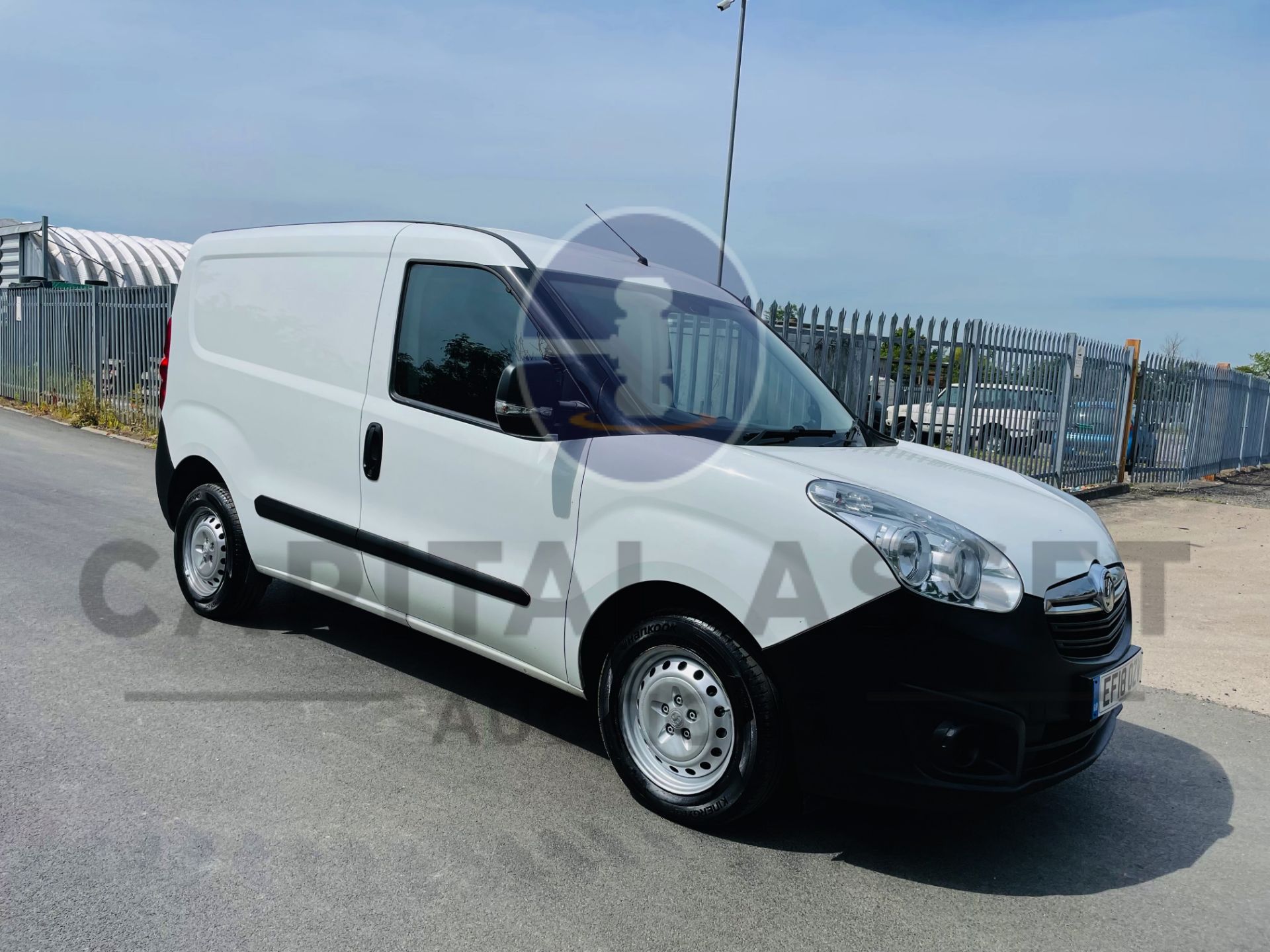 (On Sale) VAUXHALL COMBO 2000 *SWB - PANEL VAN* (2018 - EURO 6) ECOFLEX - STOP/START (1 OWNER) - Image 13 of 34