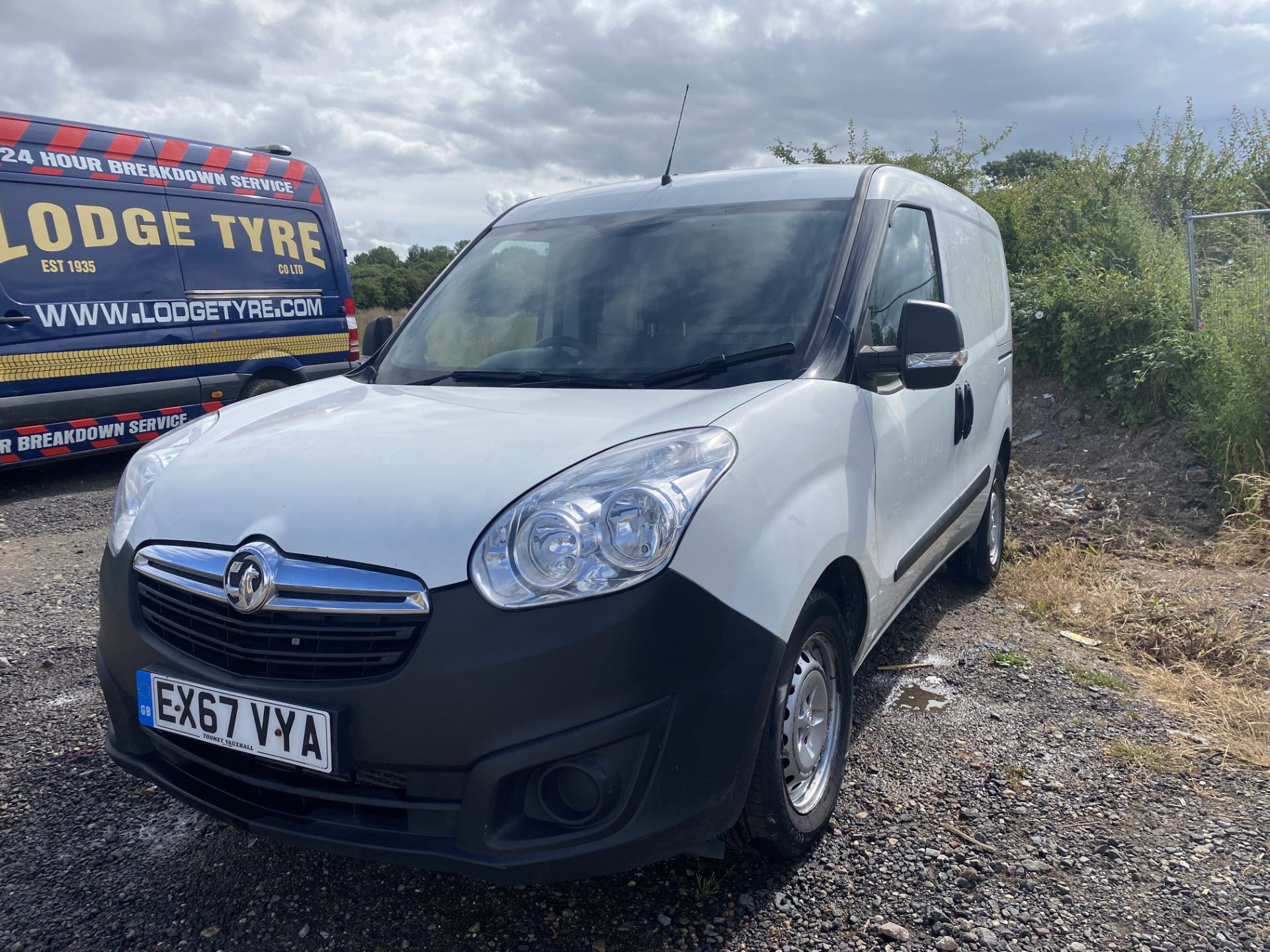 (ON SALE) VAUXHALL COMBO 1.3CDTI START/STOP (2018 MODEL) 1 OWNER - EURO 6 - SLD - LOOK !! - Image 2 of 17