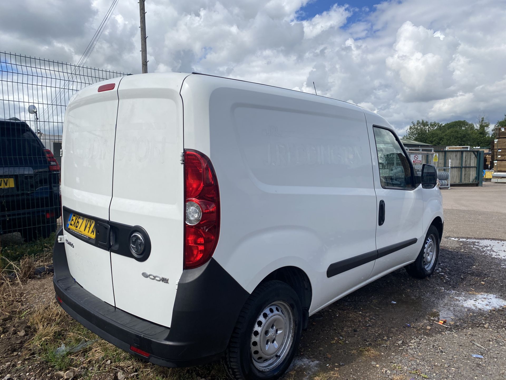 (ON SALE) VAUXHALL COMBO 1.3CDTI START/STOP (2018 MODEL) 1 OWNER - EURO 6 - SLD - LOOK !! - Image 7 of 17