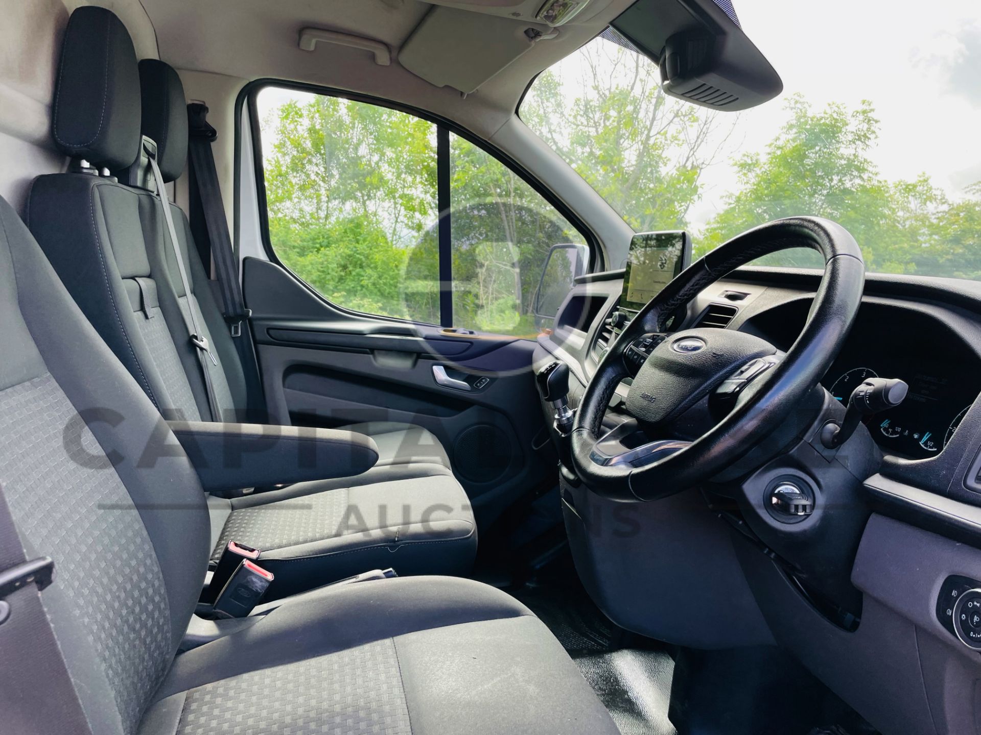 FORD TRANSIT CUSTOM 340 *TREND* LWB - PANEL VAN (2019 - EURO 6) 2.0 TDCI ECOBLUE - 6 SPEED (1 OWNER) - Image 31 of 44