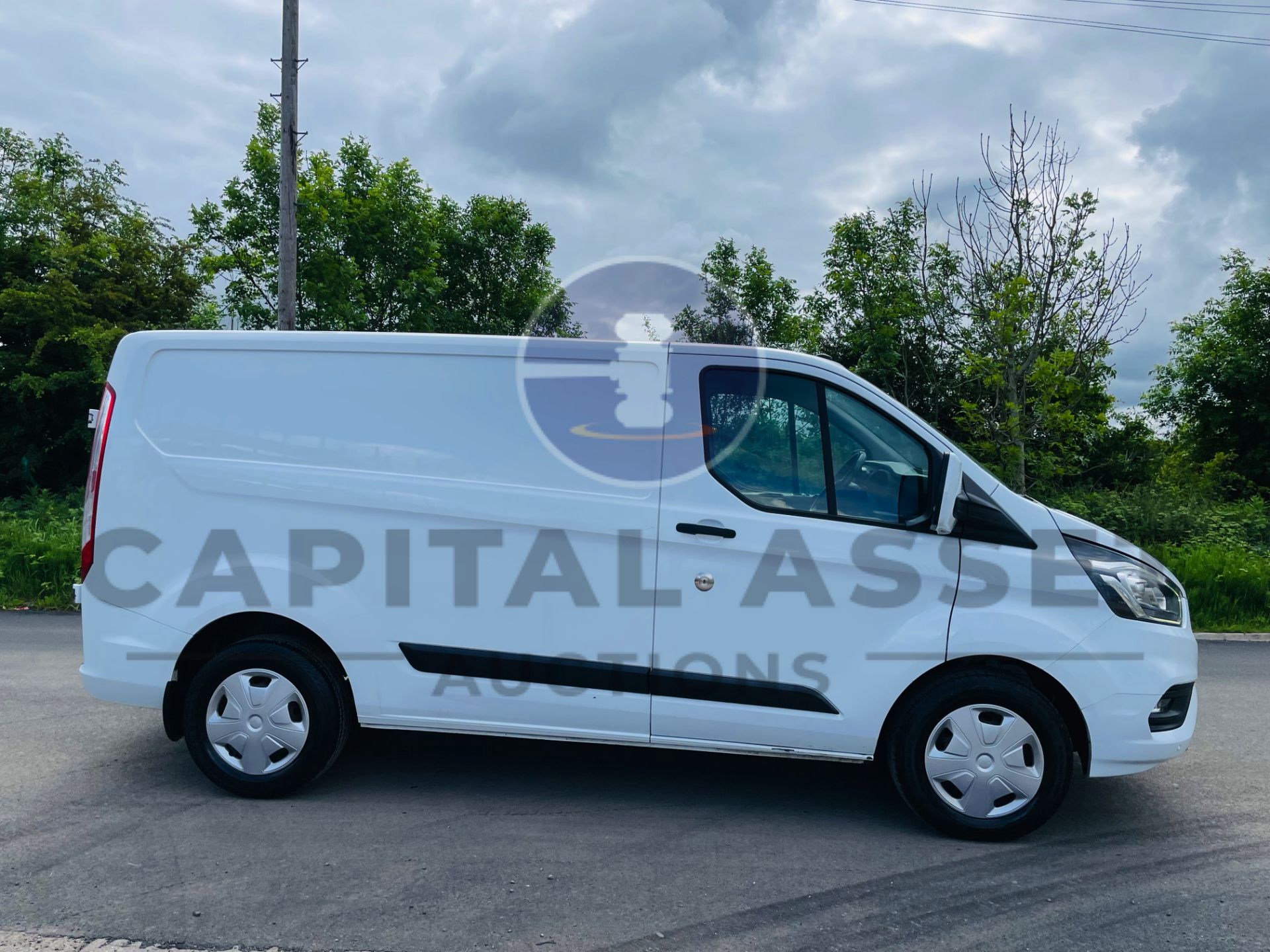 FORD TRANSIT CUSTOM 340 *TREND* LWB - PANEL VAN (2019 - EURO 6) 2.0 TDCI ECOBLUE - 6 SPEED (1 OWNER) - Image 14 of 44