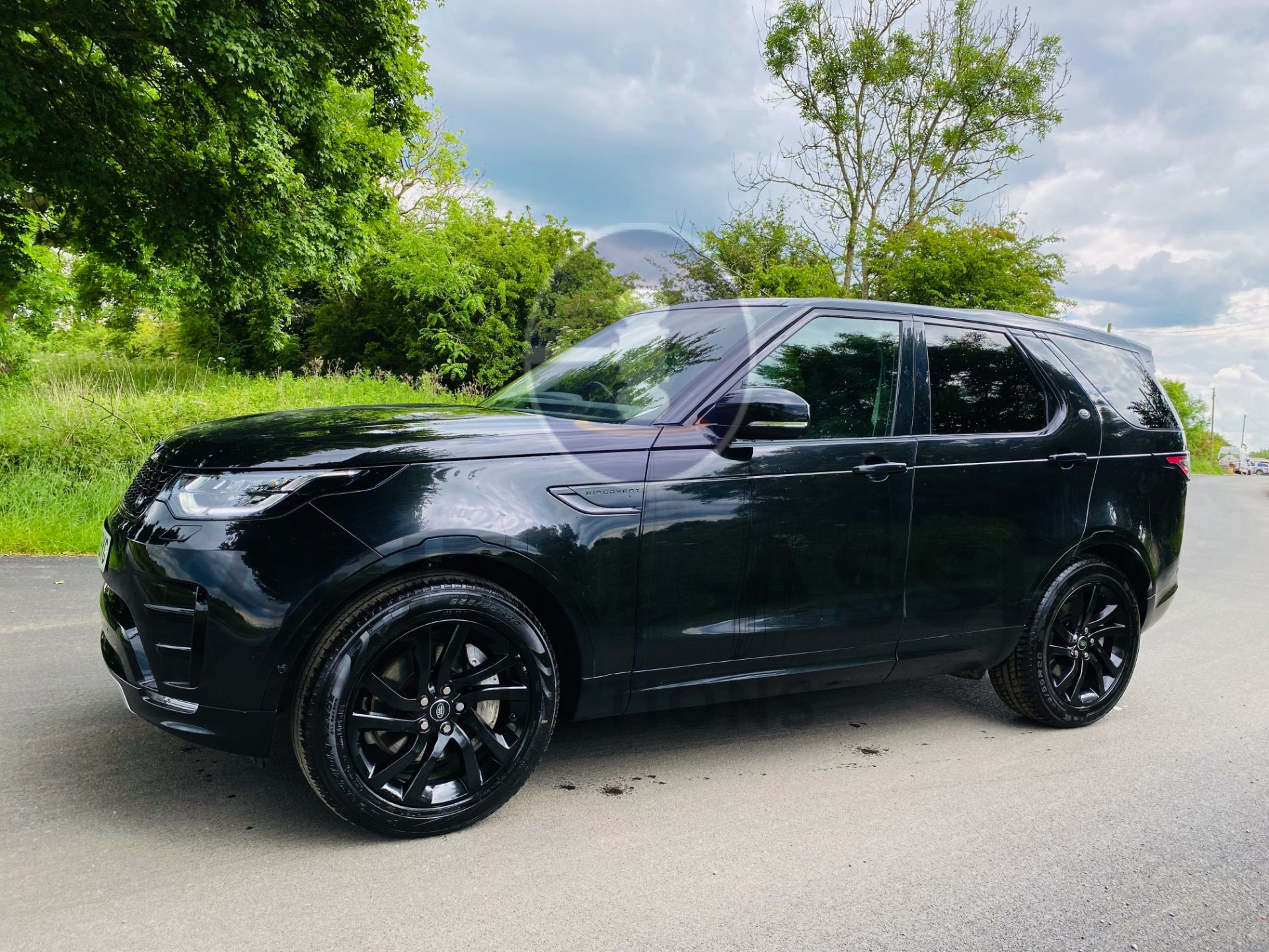 LAND ROVER DISCOVERY 5 *LANDMARK* 7 SEATER SUV (2020 - EURO 6) 3.0 SD6 - 8 SPEED AUTO *FULLY LOADED* - Image 7 of 63