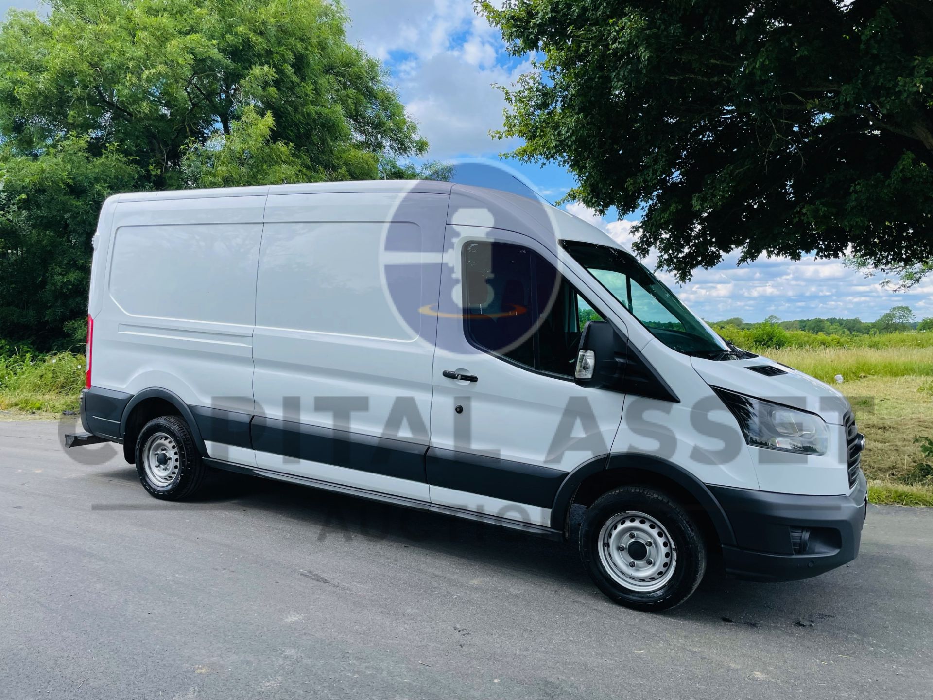 FORD TRANSIT *MWB - PANEL VAN* (2018 - EURO 6) 2.0 TDCI 'ECOBLUE' - STOP/START (1 OWNER) *A/C & NAV*