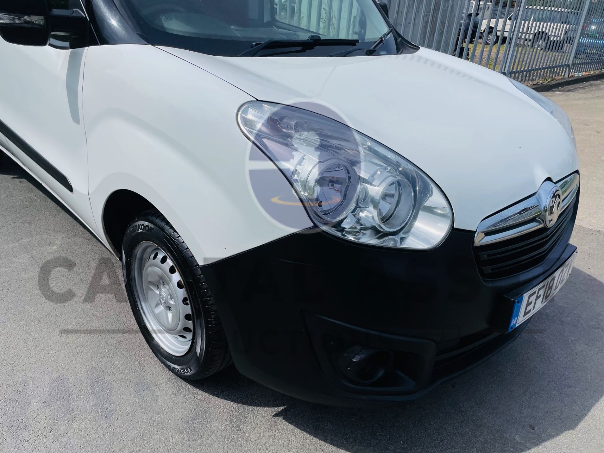 (On Sale) VAUXHALL COMBO 2000 *SWB - PANEL VAN* (2018 - EURO 6) ECOFLEX - STOP/START (1 OWNER) - Image 15 of 34