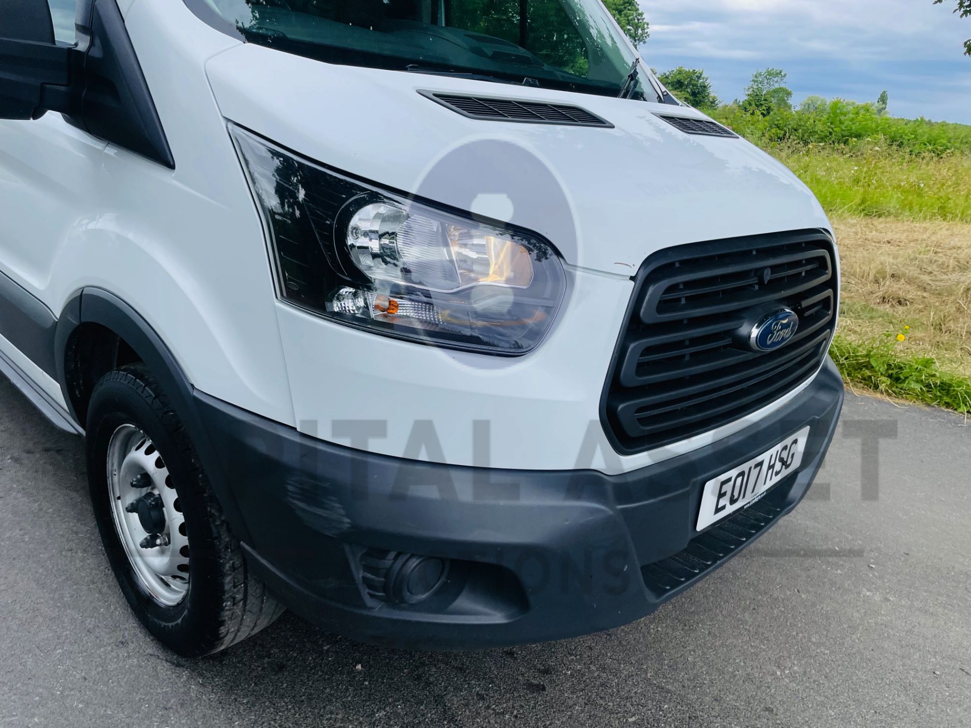 (On Sale) FORD TRANSIT 130 T350 *LWB -REFRIGERATED VAN* (2017 - EURO 6) 2.0 TDCI 'ECOBLUE' - 6 SPEED - Image 15 of 42