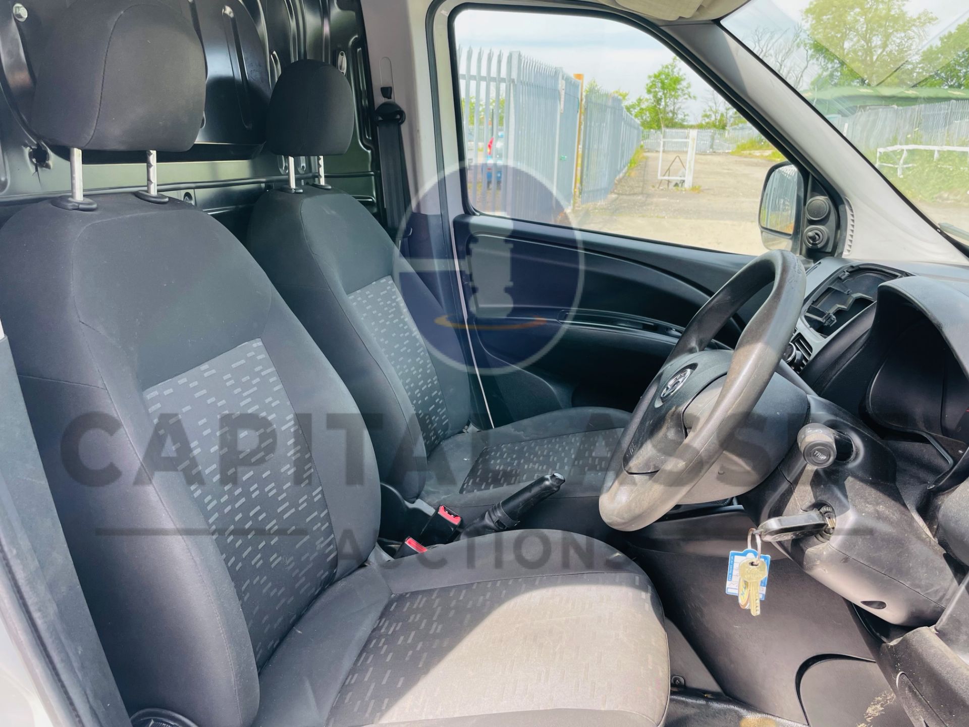 (On Sale) VAUXHALL COMBO 2000 *SWB - PANEL VAN* (2018 - EURO 6) ECOFLEX - STOP/START (1 OWNER) - Image 25 of 34