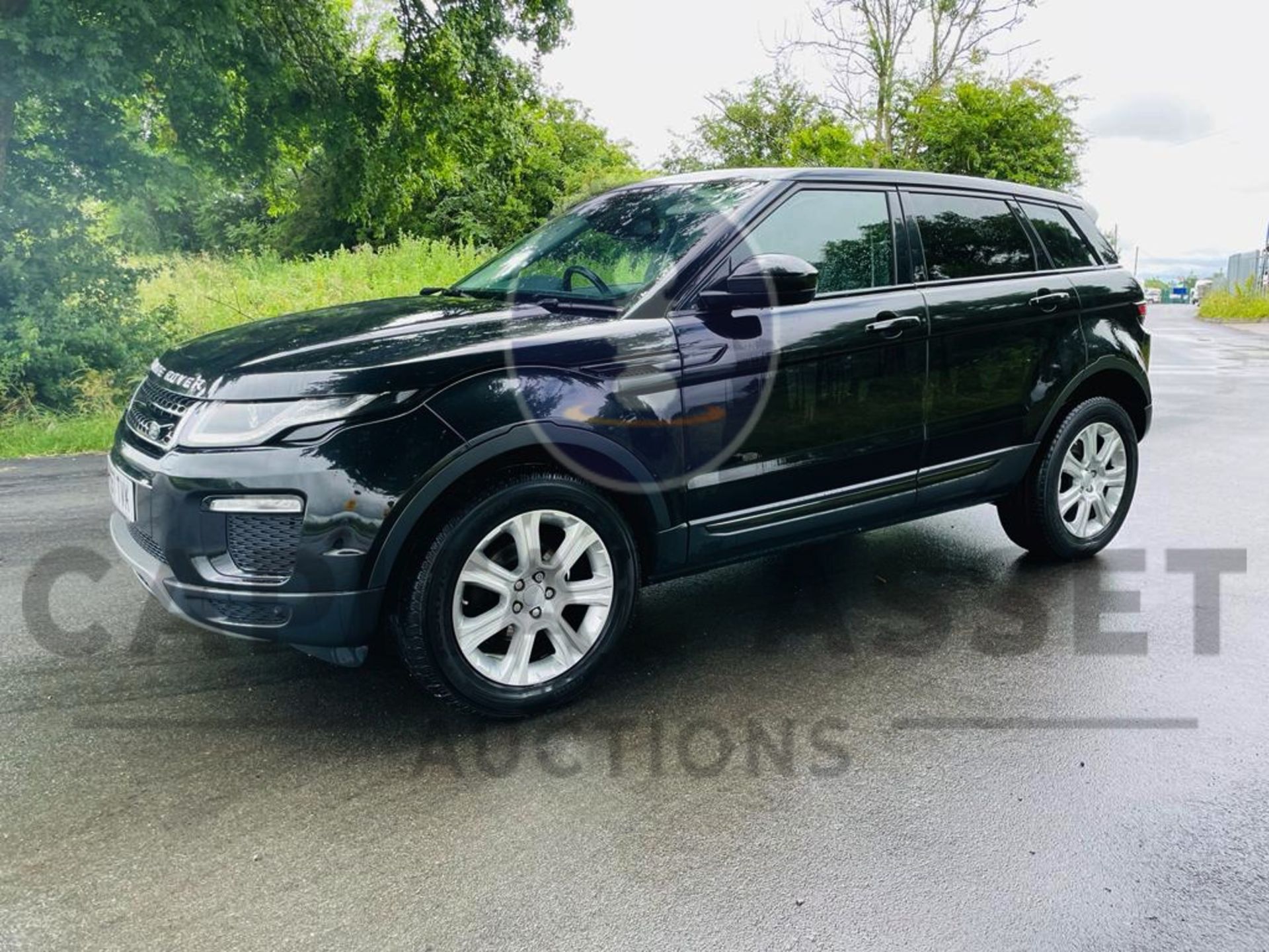 (On Sale) RANGE ROVER EVOQUE *SE TECH* SUV (67 REG - EURO 6) 2.0 DIESEL - STOP / START (NO VAT)