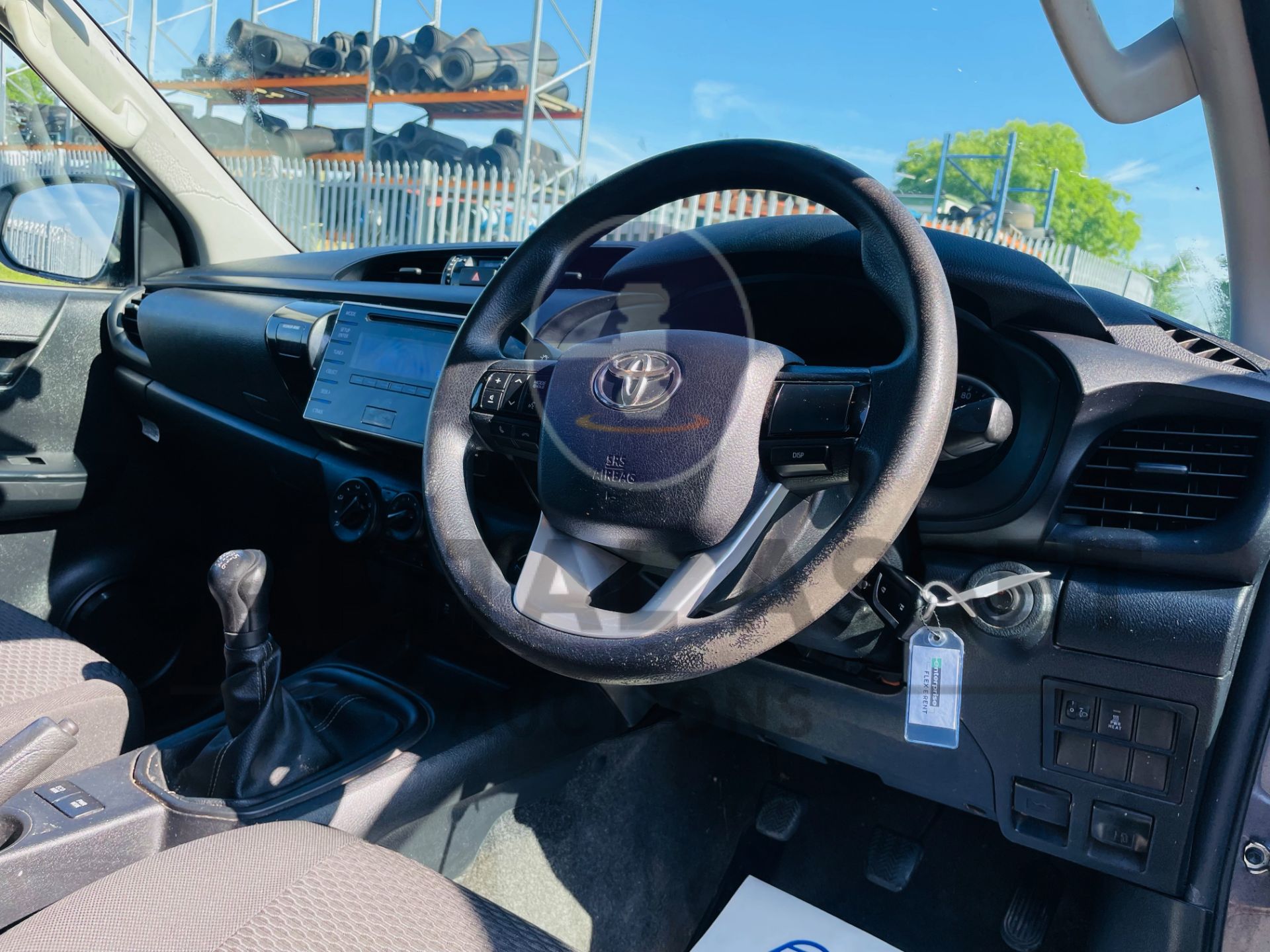 (On Sale) TOYOTA HILUX *DOUBLE CAB PICK-UP* (2018 - EURO 6) 2.4 D-4D - 6 SPEED *ONLY 52,000 MILES* - Image 30 of 43