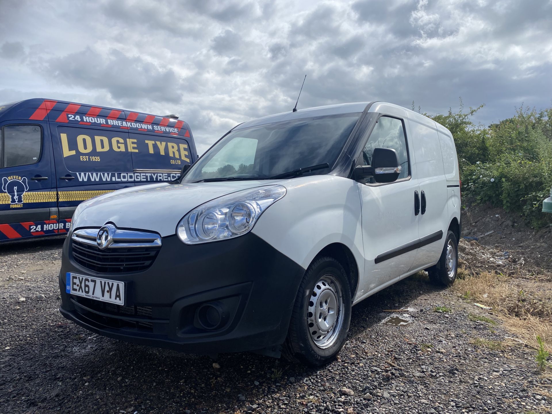 (ON SALE) VAUXHALL COMBO 1.3CDTI START/STOP (2018 MODEL) 1 OWNER - EURO 6 - SLD - LOOK !! - Image 3 of 17