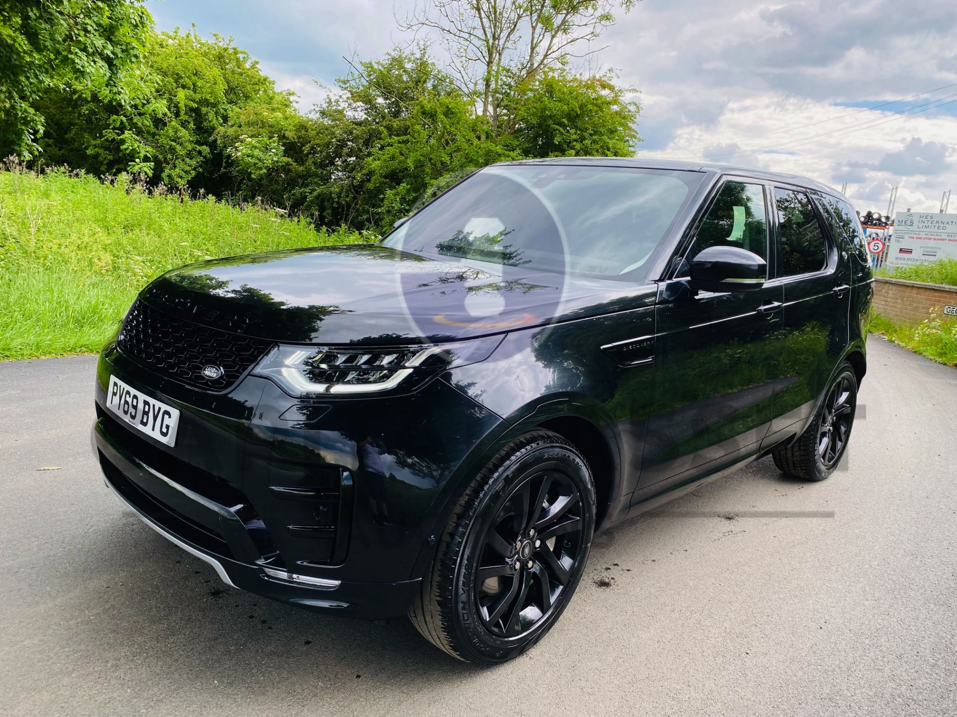 LAND ROVER DISCOVERY 5 *LANDMARK* 7 SEATER SUV (2020 - EURO 6) 3.0 SD6 - 8 SPEED AUTO *FULLY LOADED* - Image 5 of 63