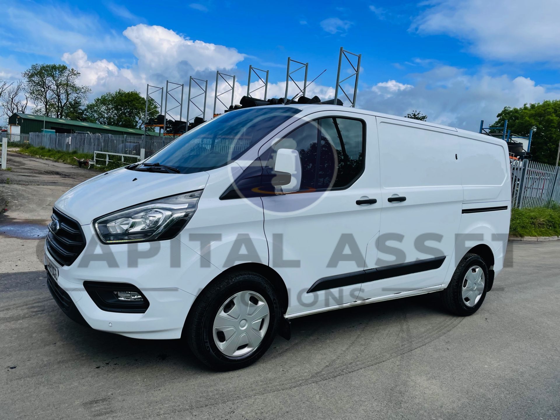 FORD TRANSIT CUSTOM 340 *TREND* LWB - PANEL VAN (2019 - EURO 6) 2.0 TDCI ECOBLUE - 6 SPEED (1 OWNER) - Image 6 of 44