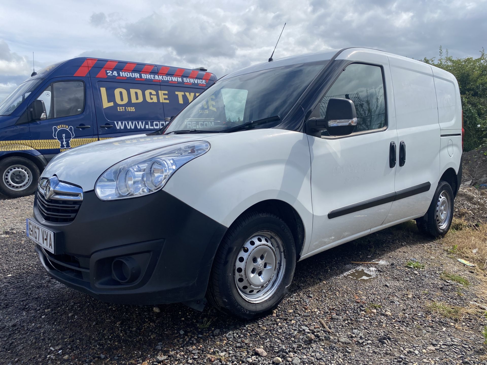 (ON SALE) VAUXHALL COMBO 1.3CDTI START/STOP (2018 MODEL) 1 OWNER - EURO 6 - SLD - LOOK !! - Image 4 of 17