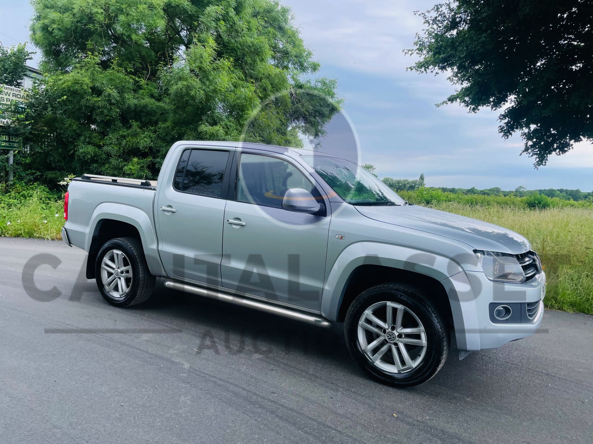 VOLKSWAGEN AMAROK *HIGHLINE* D/CAB PICK-UP (2017 - EURO 6) 4MOTION - AUTO *LEATHER & NAV* (TOP SPEC) - Image 12 of 54