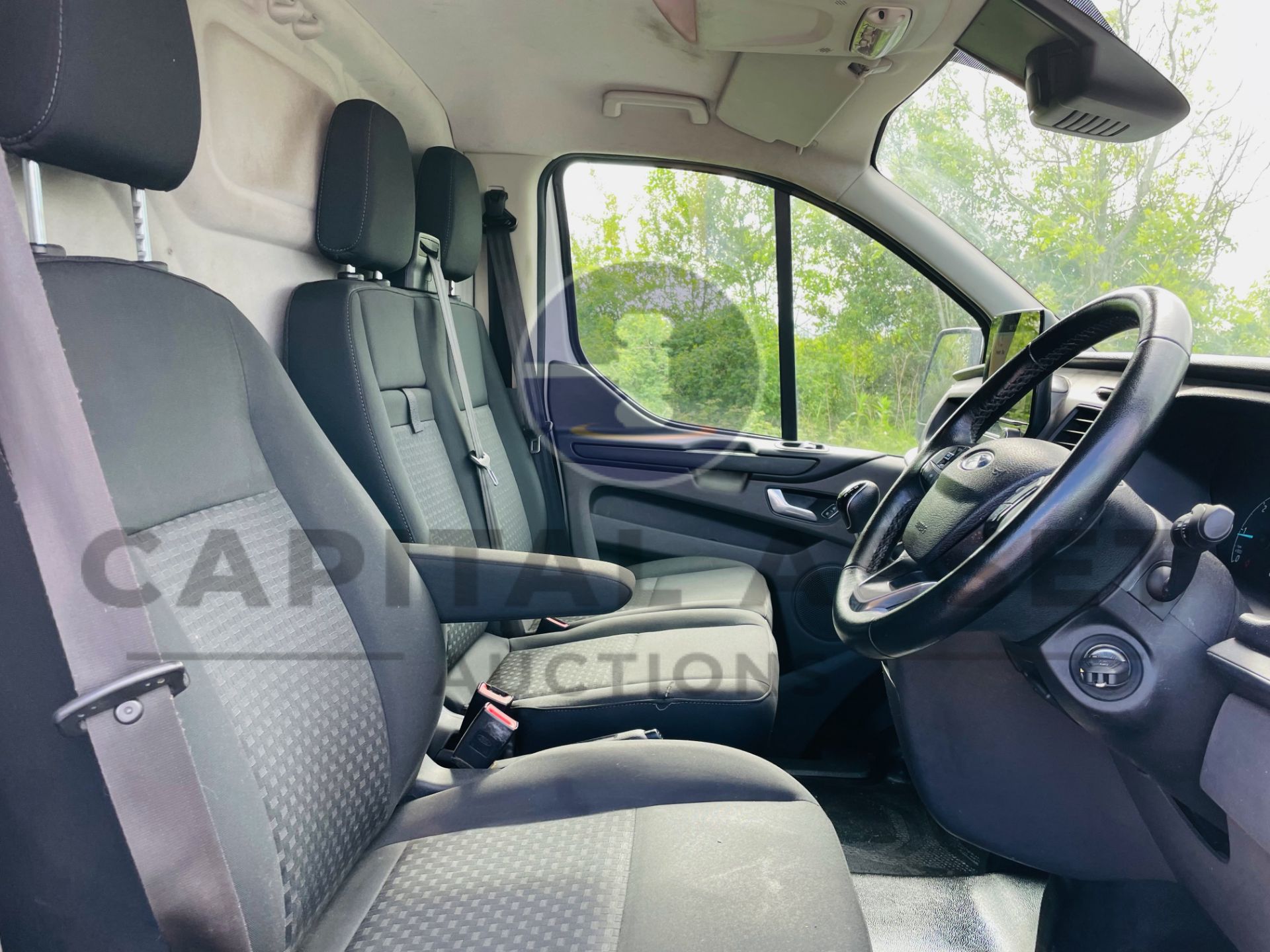 FORD TRANSIT CUSTOM 340 *TREND* LWB - PANEL VAN (2019 - EURO 6) 2.0 TDCI ECOBLUE - 6 SPEED (1 OWNER) - Image 30 of 44