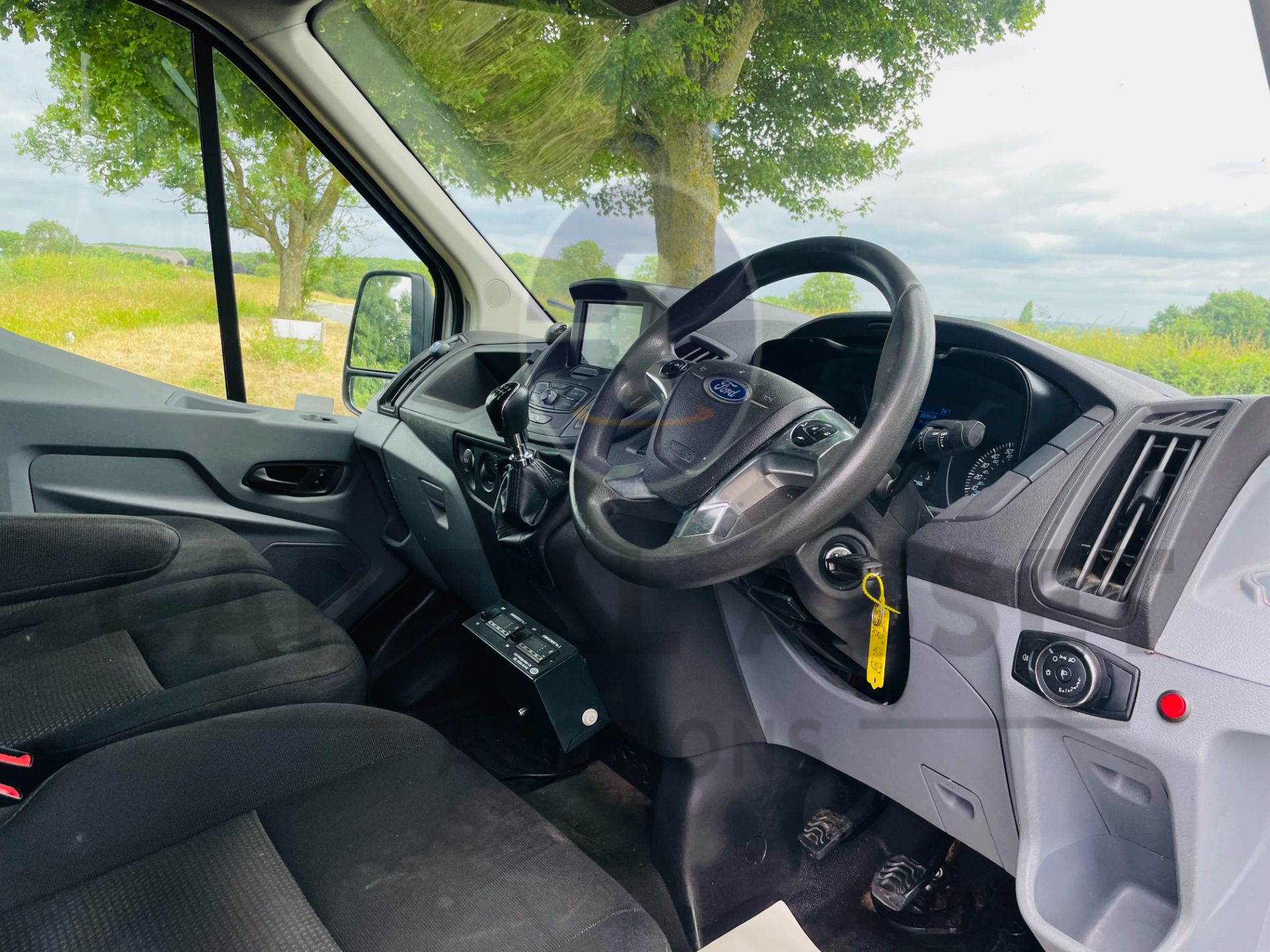 (On Sale) FORD TRANSIT 130 T350 *LWB -REFRIGERATED VAN* (2017 - EURO 6) 2.0 TDCI 'ECOBLUE' - 6 SPEED - Image 30 of 42