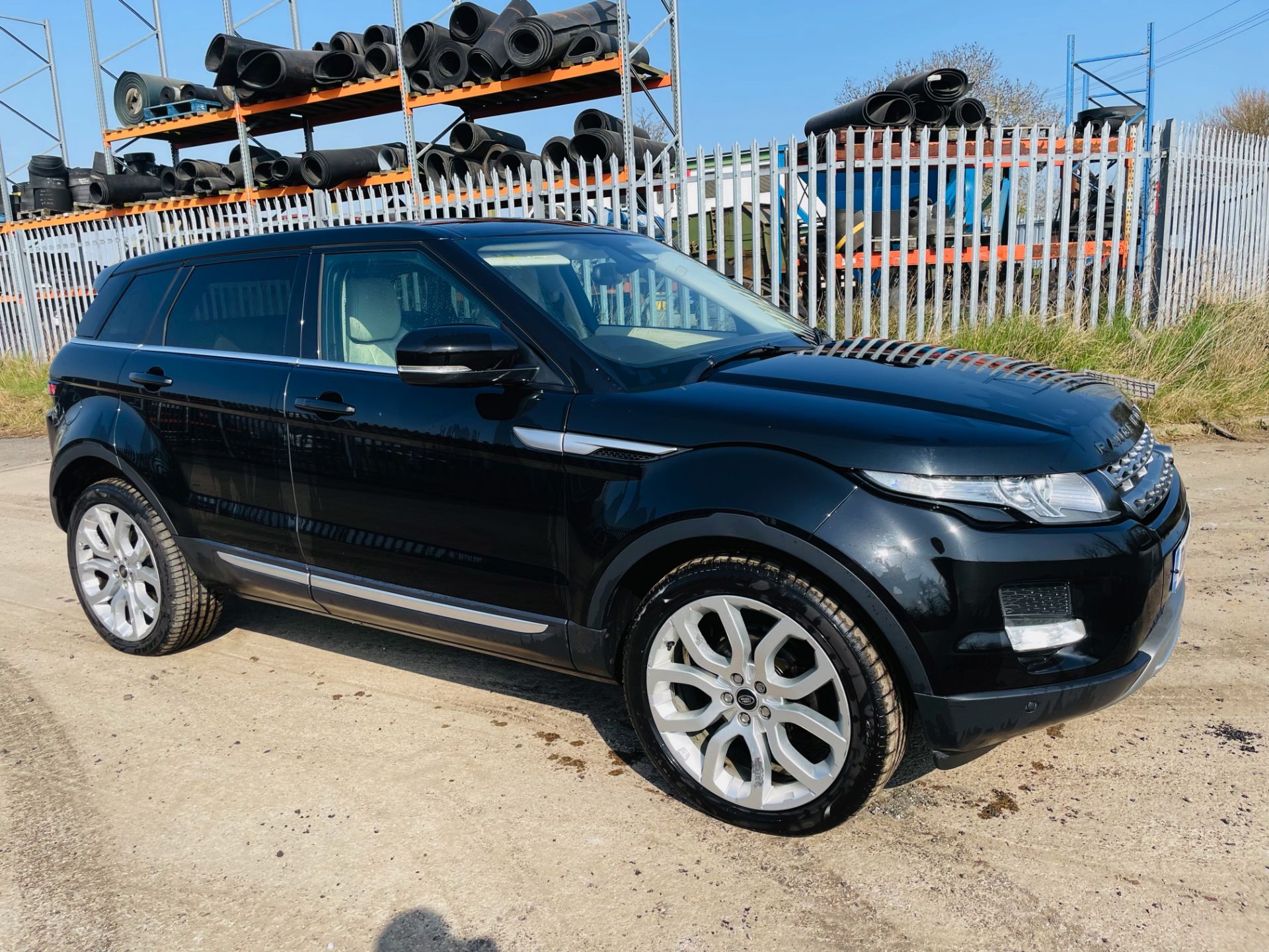 ON SALE RANGE ROVER EVOQUE SD4 "PRESTIGE" AUTO (13 REG) GREAT SPEC - FULL LEATHER -SAT NAV (NO VAT! - Image 6 of 32