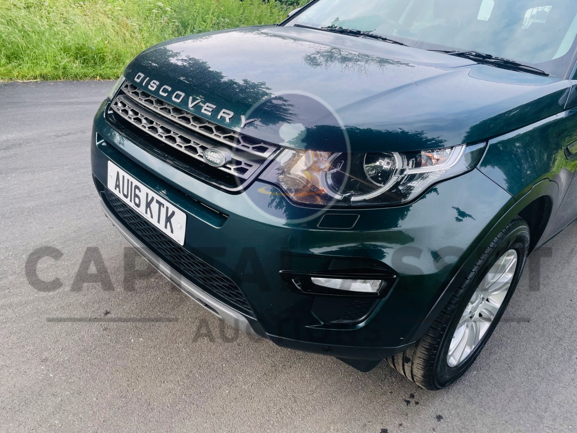 LAND ROVER DISCOVERY SPORT *SE TECH* 7 SEATER SUV (2016) 2.0 TD4 - AUTO *LEATHER & NAV* (NO VAT) - Image 16 of 54