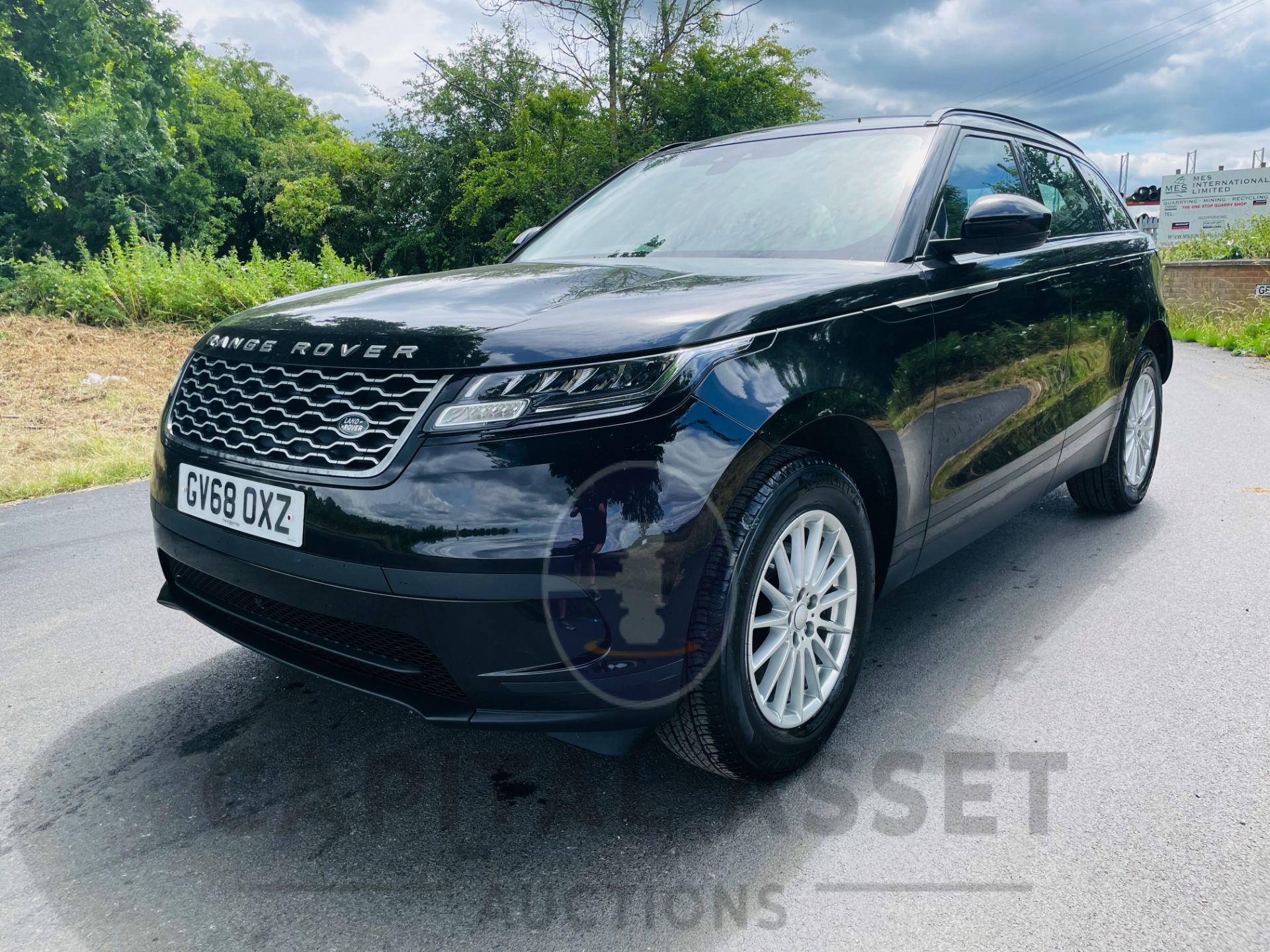 (On Sale) RANGE ROVER VELAR 2.0D "AUTO" (2019) 1 OWNER FLRSH - REAR CAMERA - HUGE SPEC - Image 5 of 28