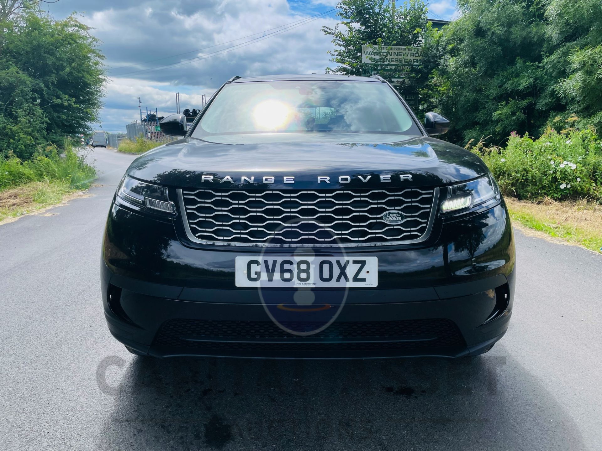 (On Sale) RANGE ROVER VELAR 2.0D "AUTO" (2019) 1 OWNER FLRSH - REAR CAMERA - HUGE SPEC - Image 4 of 28