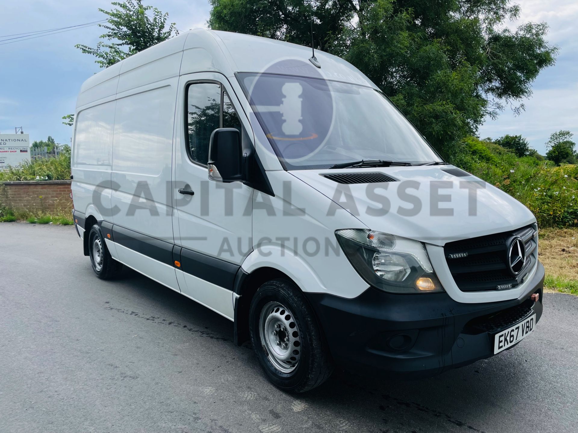 ON SALE MERCEDES SPRINTER 314CDI MWB (2018 MODEL) 140BHP - EURO 6 - ON BOARD POWER INVERTER - - Image 5 of 20