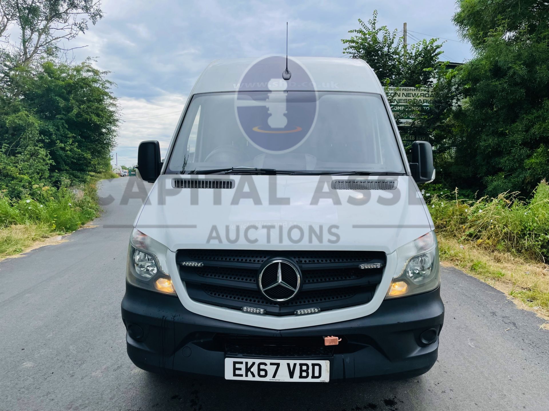 ON SALE MERCEDES SPRINTER 314CDI MWB (2018 MODEL) 140BHP - EURO 6 - ON BOARD POWER INVERTER - - Image 4 of 20