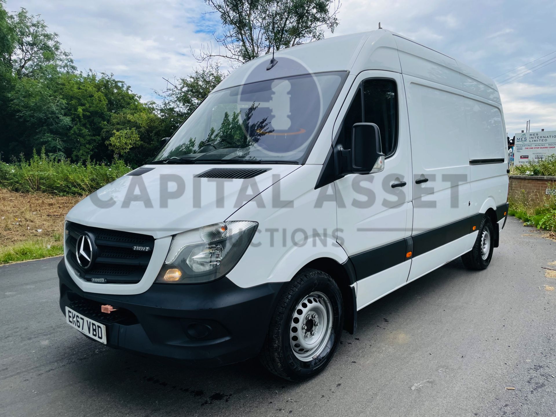 ON SALE MERCEDES SPRINTER 314CDI MWB (2018 MODEL) 140BHP - EURO 6 - ON BOARD POWER INVERTER - - Image 3 of 20