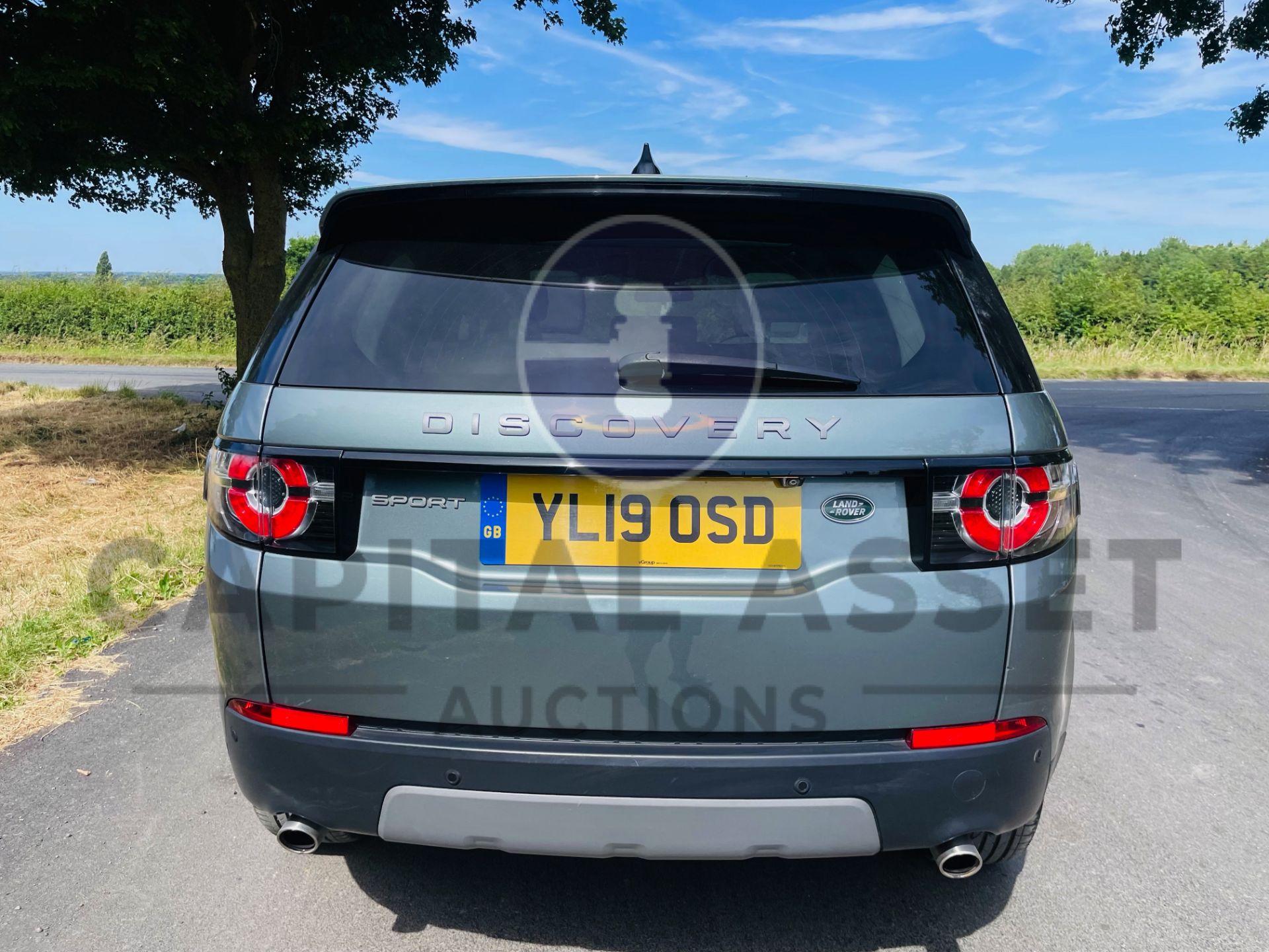 (On Sale) LAND ROVER DISCOVERY SPORT *SE TECH* SUV (2019 - EURO 6) 2.0 ED4 - STOP/START *HUGE SPEC* - Image 11 of 55