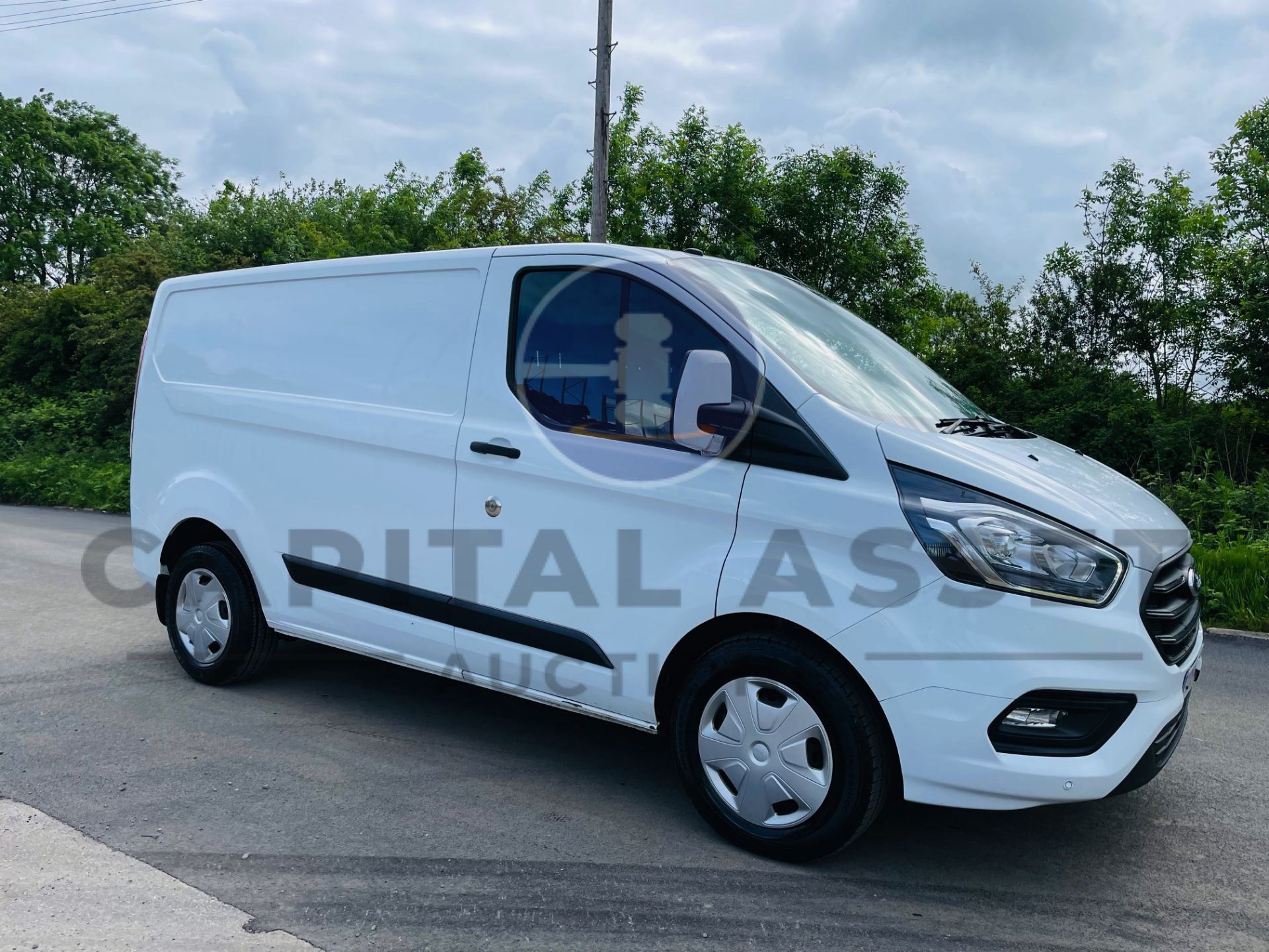 FORD TRANSIT CUSTOM 340 *TREND* LWB - PANEL VAN (2019 - EURO 6) 2.0 TDCI ECOBLUE - 6 SPEED (1 OWNER) - Image 2 of 44