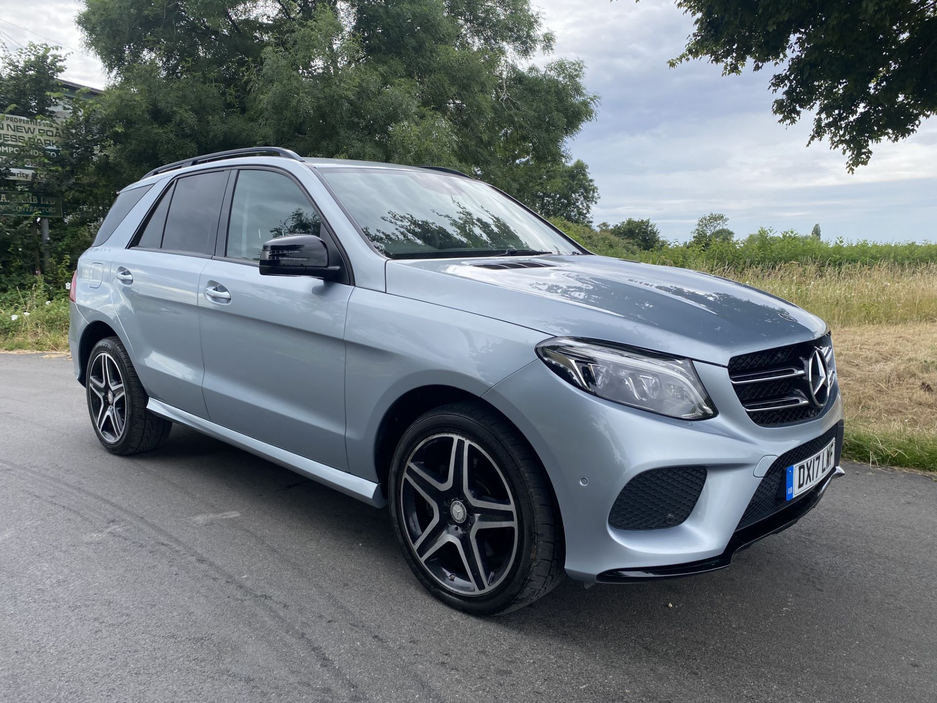 MERCEDES GLE 250d AMG-LINE "NIGHT EDITION" AUTO - 17 REG - 1 OWNER - FULL LEATHER - COMAND - NO VAT! - Image 2 of 36