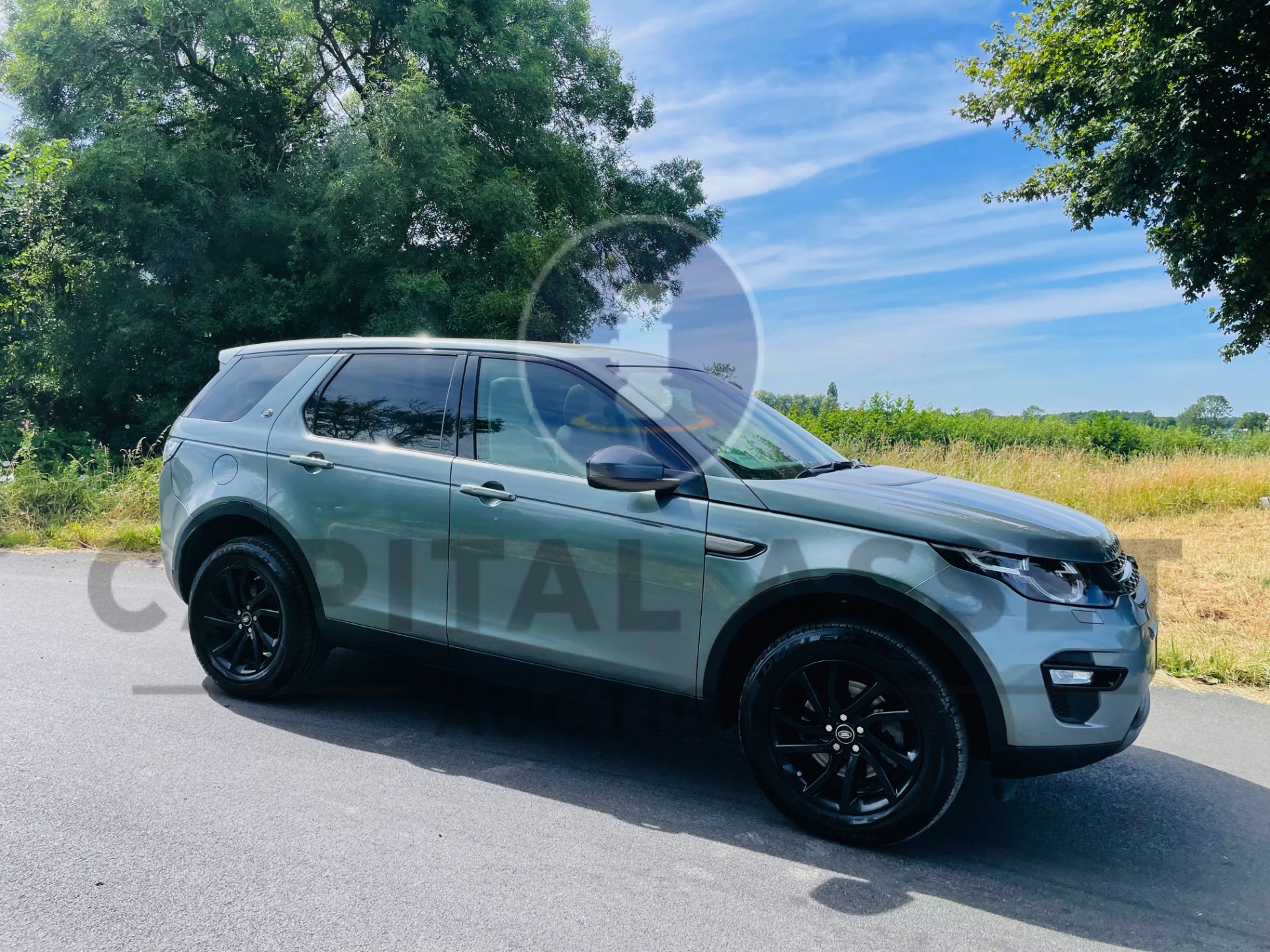 (On Sale) LAND ROVER DISCOVERY SPORT *SE TECH* SUV (2019 - EURO 6) 2.0 ED4 - STOP/START *HUGE SPEC*