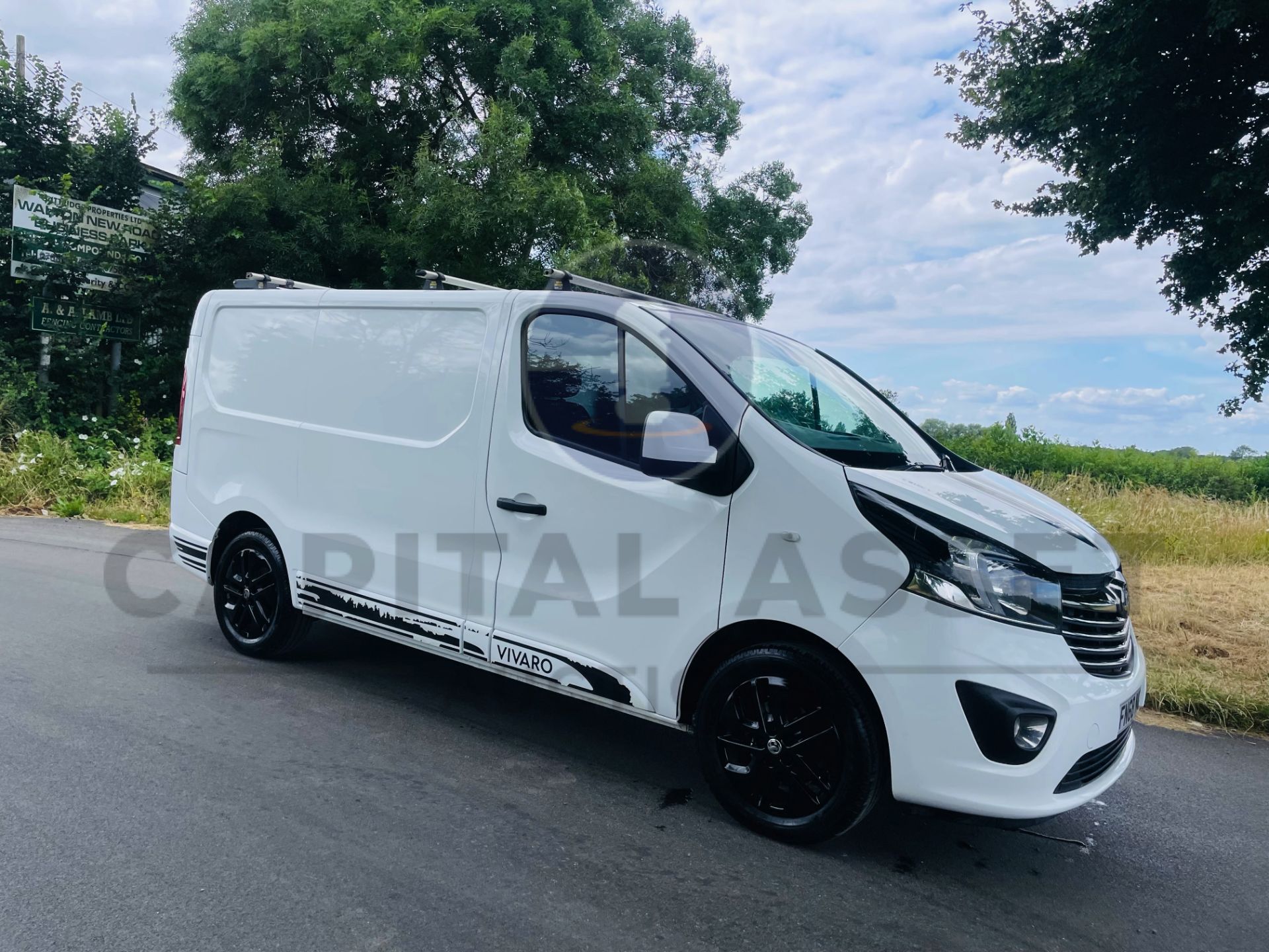 (On Sale) VAUXHALL VIVARO *SPECIAL EDITION* PANEL VAN (68 REG-EURO 6) 1.6 CDTI - 6 SPEED *A/C & NAV* - Image 2 of 43