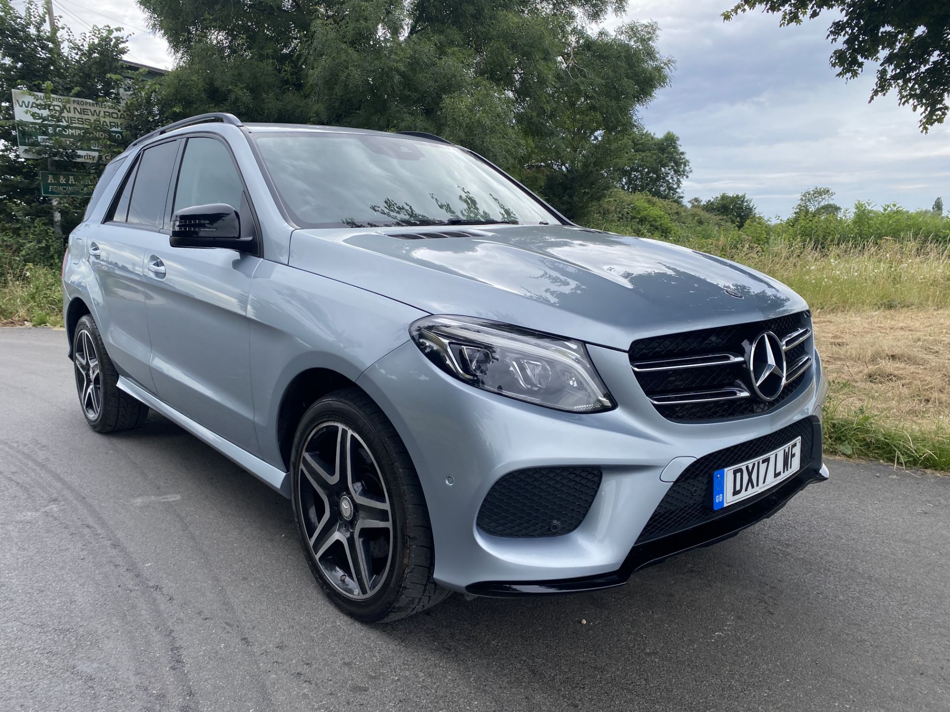 MERCEDES GLE 250d AMG-LINE "NIGHT EDITION" AUTO - 17 REG - 1 OWNER - FULL LEATHER - COMAND - NO VAT! - Image 3 of 36