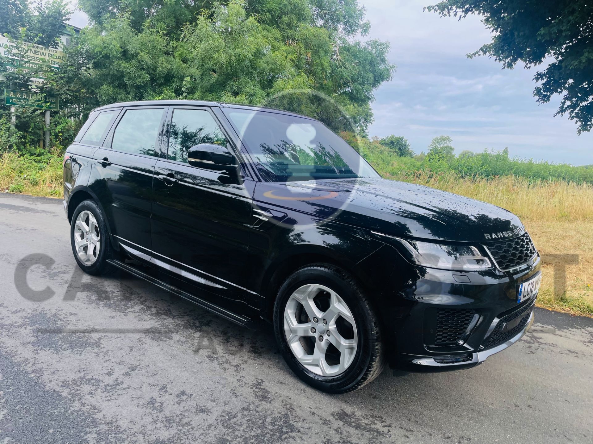 RANGE ROVER SPORT *HSE EDITION* SUV (2018 - NEW MODEL) EURO 6 DIESEL - 8 SPEED AUTOMATIC *HUGE SPEC* - Image 3 of 60