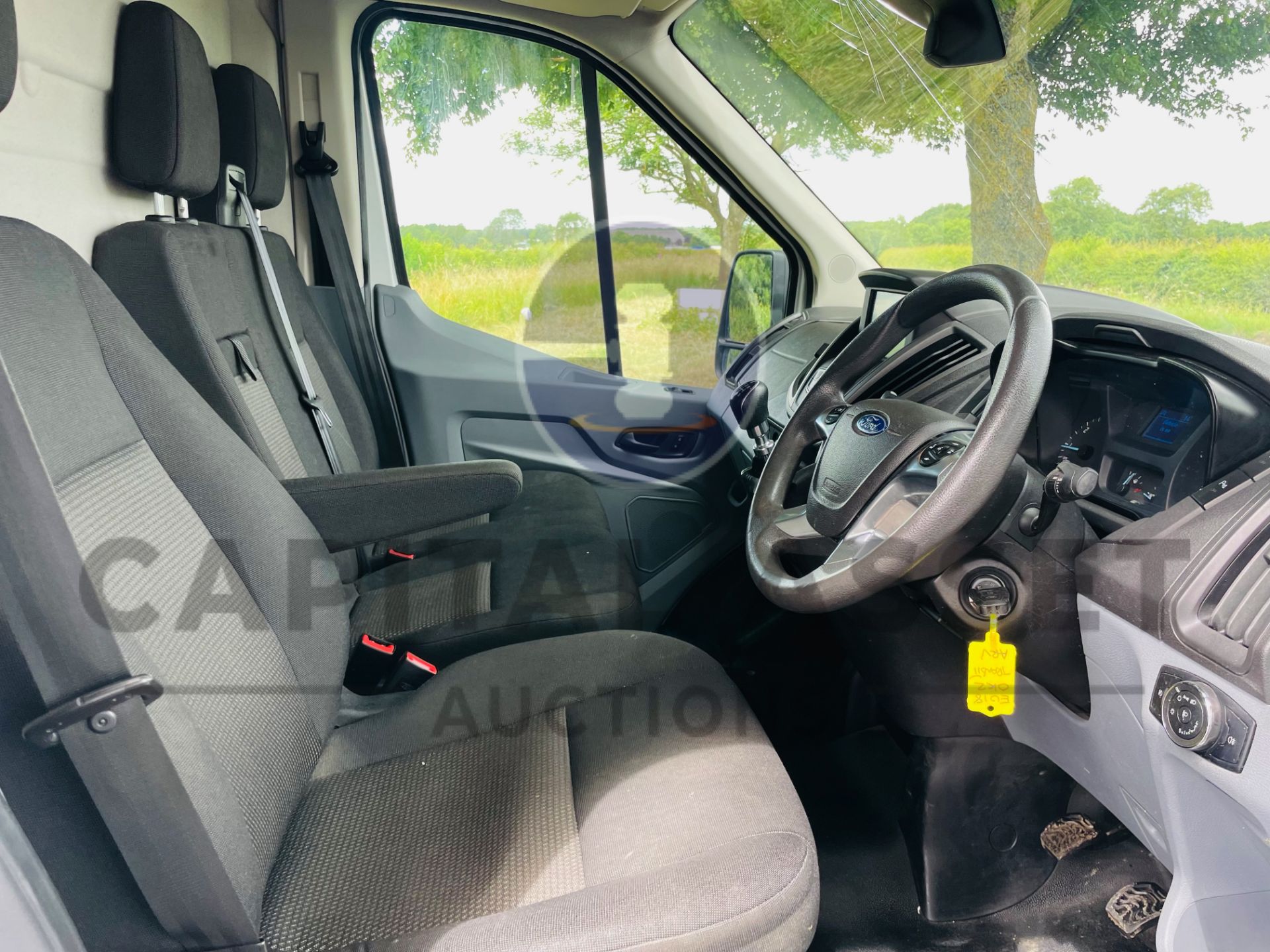 (On Sale) FORD TRANSIT *PANEL VAN* (2018 - EURO 6) 2.0 TDCI 'ECOBLUE' (1 OWNER) *AIR CON & NAV* - Image 29 of 43