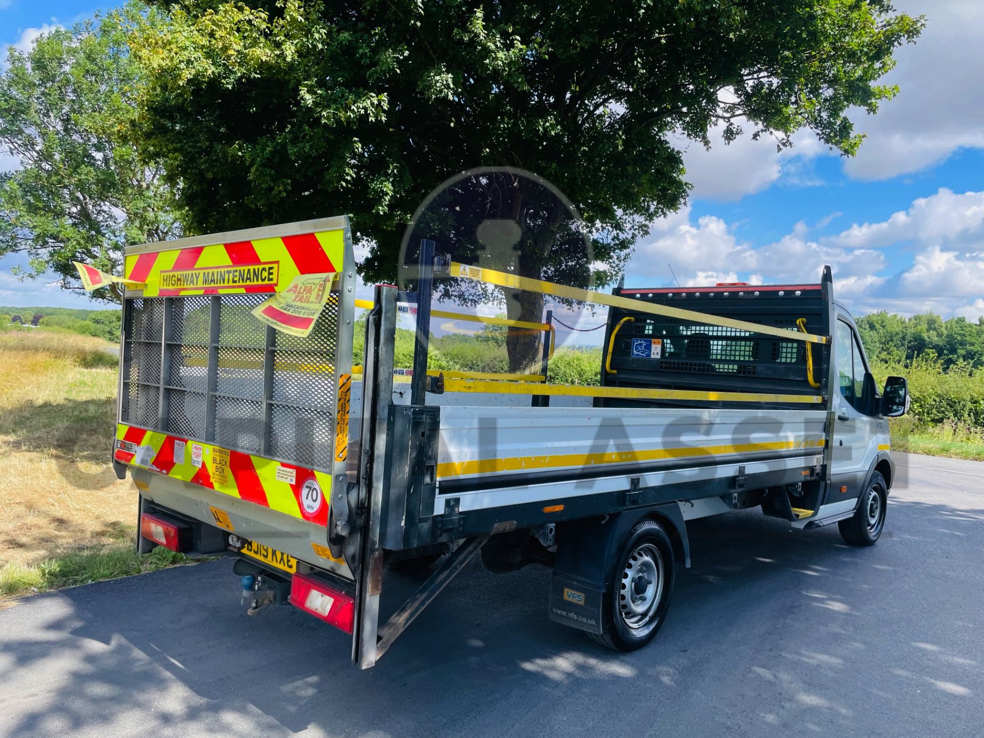 FORD TRANSIT T350 *L4 - XLWB DROPSIDE* (2019 - EURO 6) 2.0 TDCI 'ECOBLUE' - 6 SPEED *1 OWNER - FSH* - Image 16 of 46