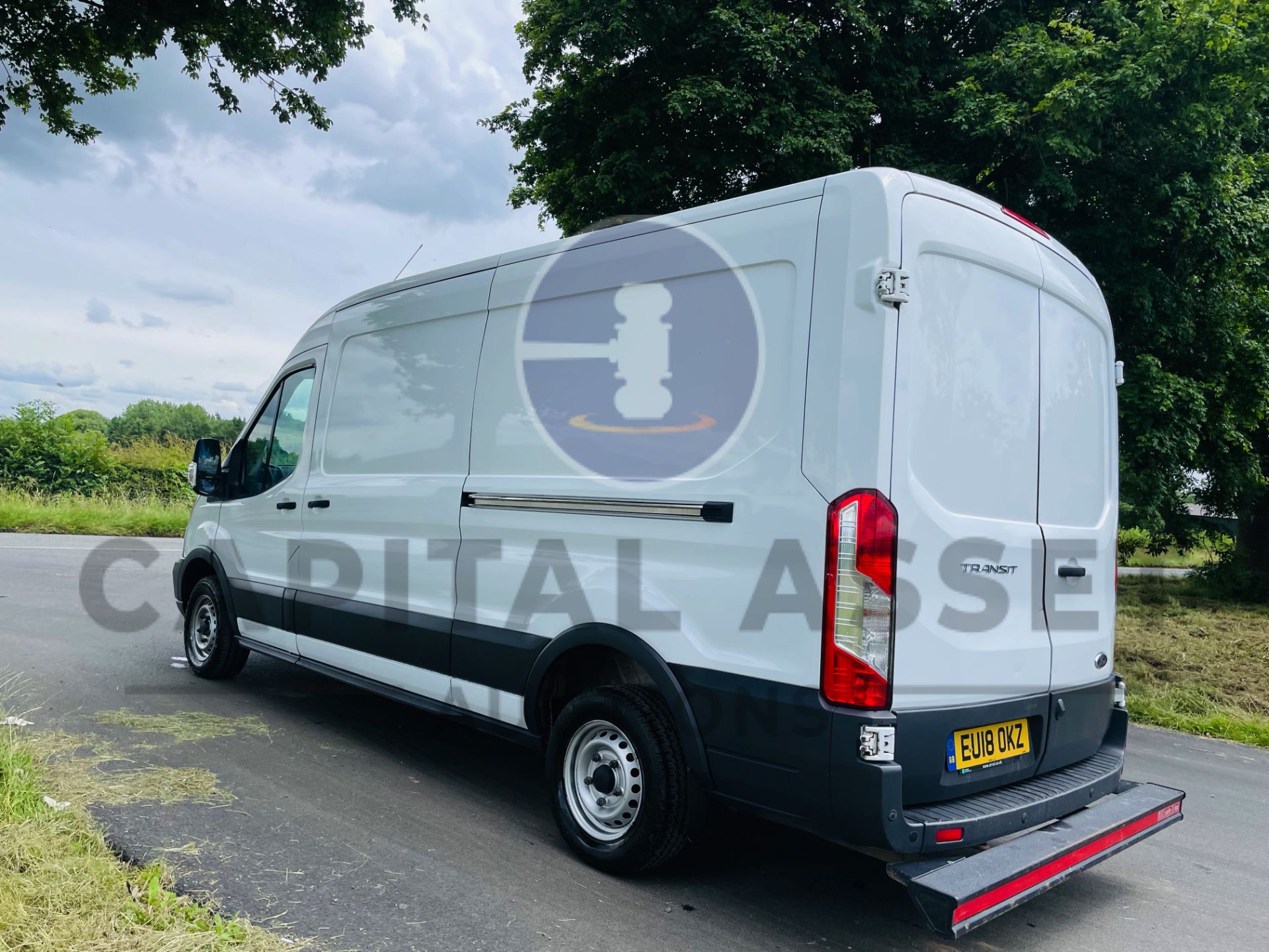 (On Sale) FORD TRANSIT *PANEL VAN* (2018 - EURO 6) 2.0 TDCI 'ECOBLUE' (1 OWNER) *AIR CON & NAV* - Image 10 of 43