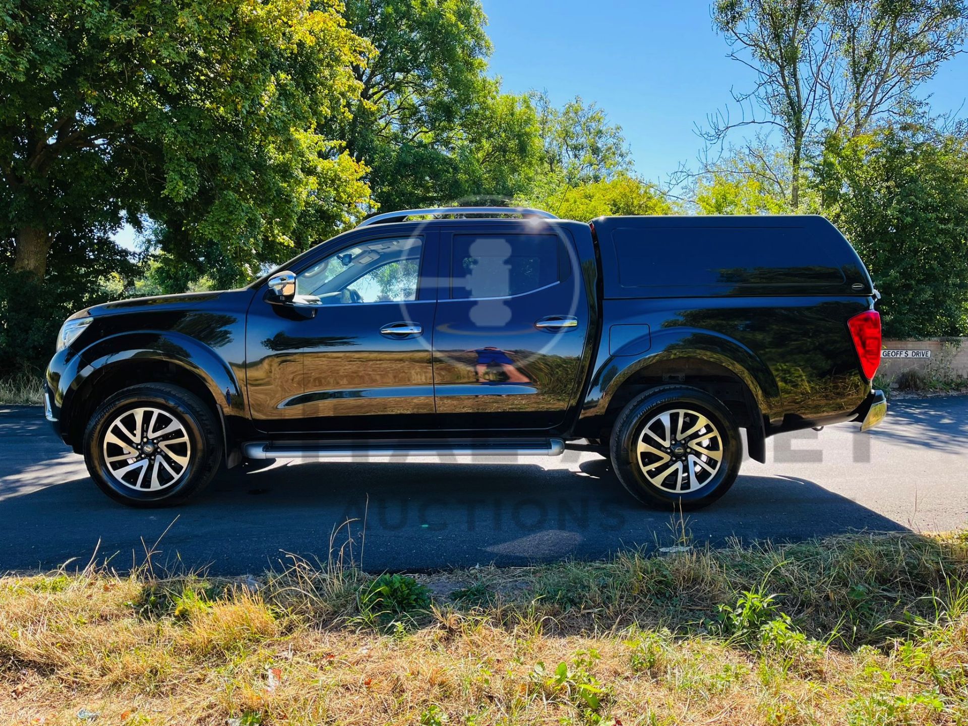 NISSAN NAVARA *TEKNA EDITION* DOUBLE CAB PICK-UP (2019 - EURO 6) 2.3 DCI - STOP/START *HUGE SPEC* - Image 7 of 30