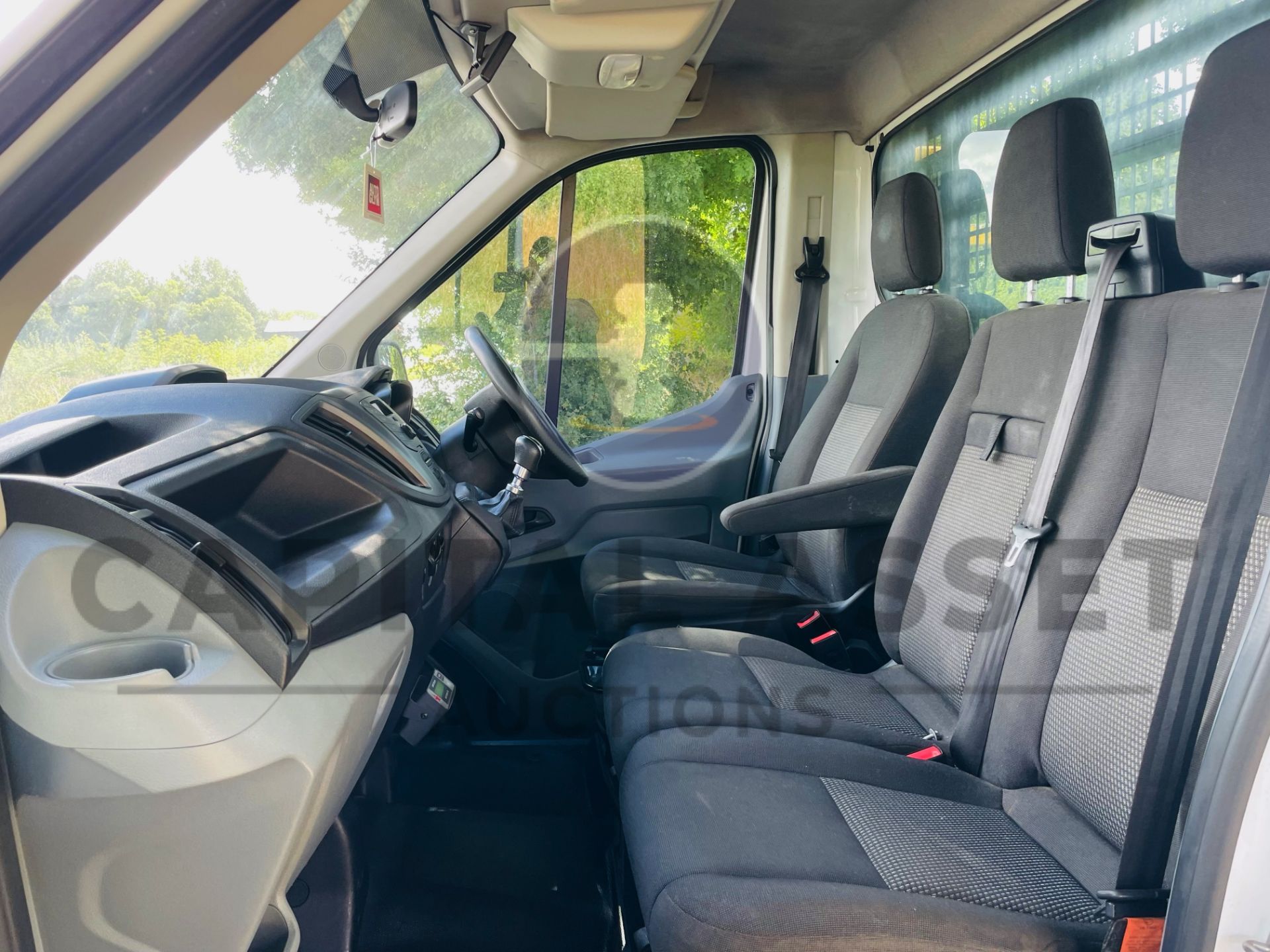 (On Sale) FORD TRANSIT T350 *XLWB DROPSIDE* (2019 - EURO 6) 2.0 TDCI 'ECOBLUE' - 6 SPEED *1 OWNER* - Image 23 of 46