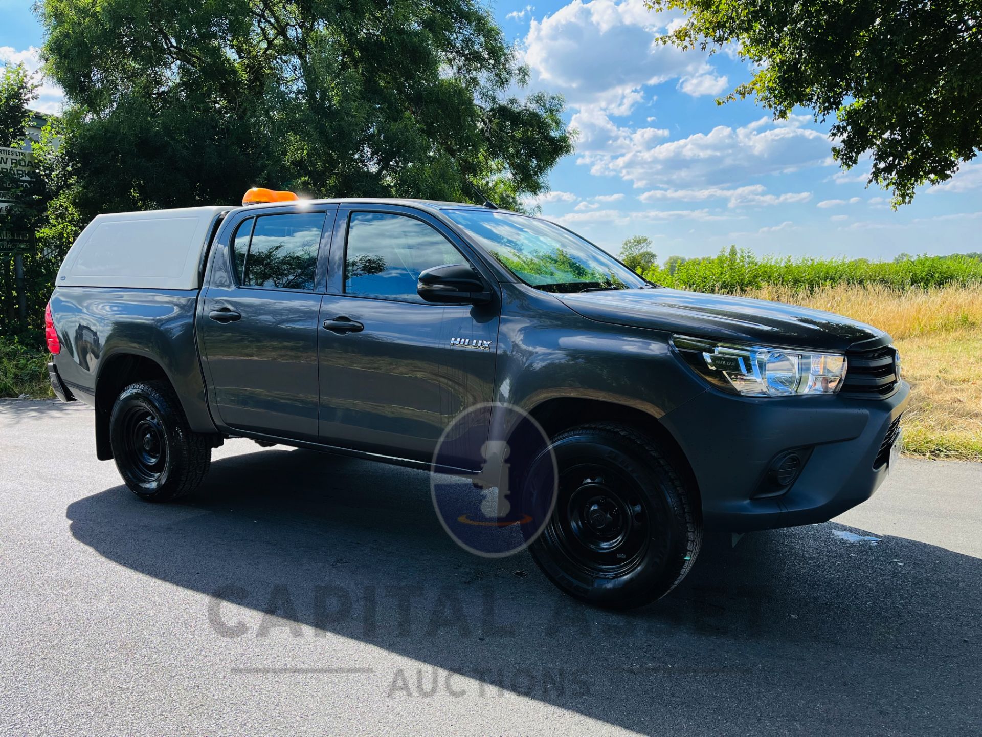 TOYOTA HILUX 2.4 D-4D ACTIVE D/C PICK UP (18 REG) 1 OWNER -AIR CON -ELEC PACK *EURO 6* AD BLUE MODEL - Image 2 of 24