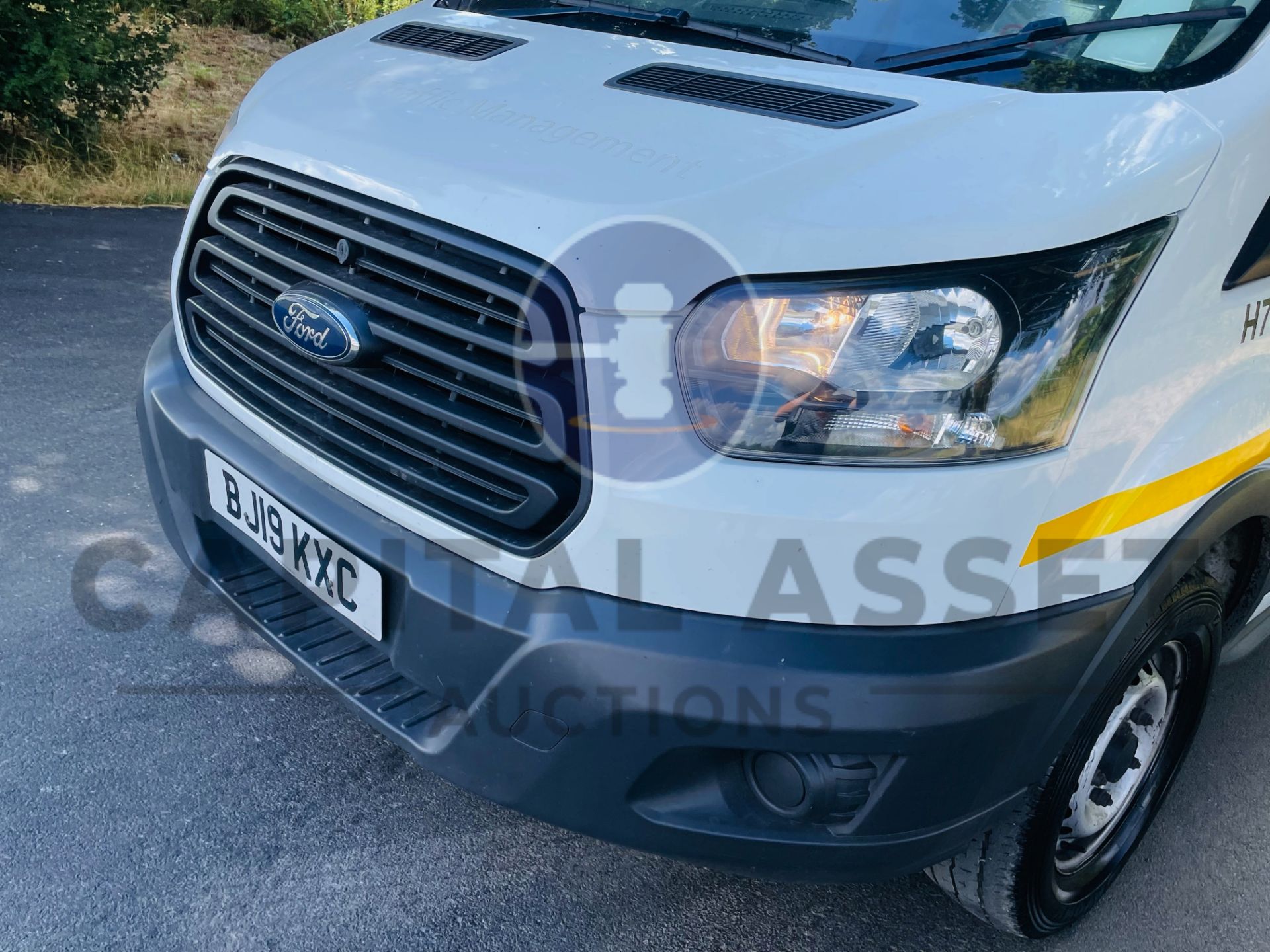 (On Sale) FORD TRANSIT T350 *XLWB DROPSIDE* (2019 - EURO 6) 2.0 TDCI 'ECOBLUE' - 6 SPEED *1 OWNER* - Image 16 of 46