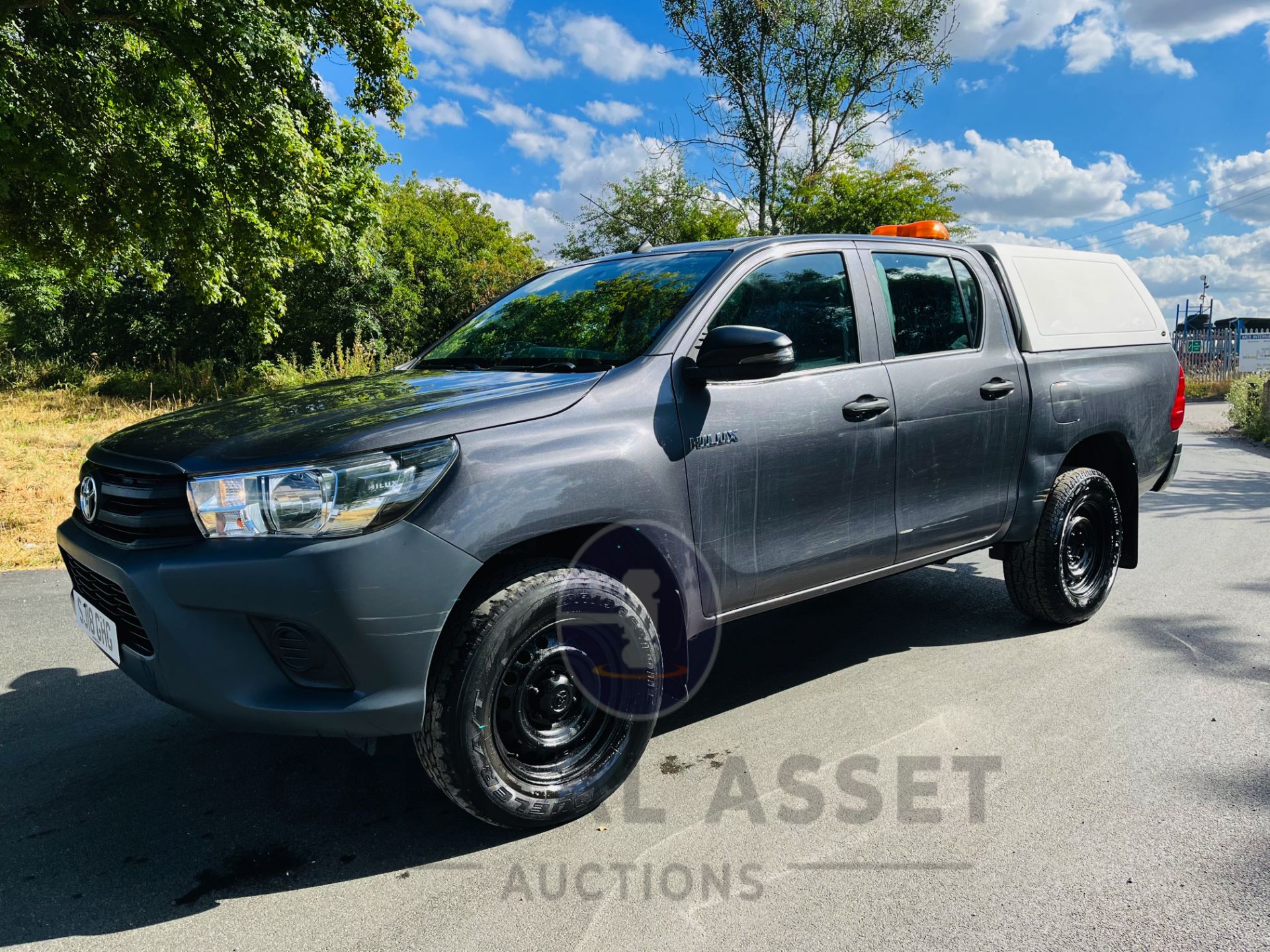 TOYOTA HILUX 2.4 D-4D ACTIVE D/C PICK UP (18 REG) 1 OWNER -AIR CON -ELEC PACK *EURO 6* AD BLUE MODEL - Image 6 of 24