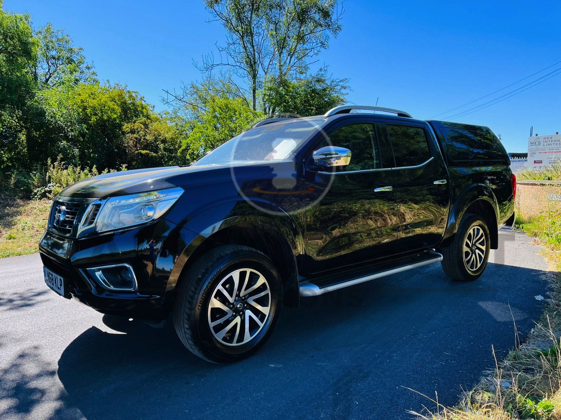 NISSAN NAVARA *TEKNA EDITION* DOUBLE CAB PICK-UP (2019 - EURO 6) 2.3 DCI - STOP/START *HUGE SPEC* - Image 5 of 30