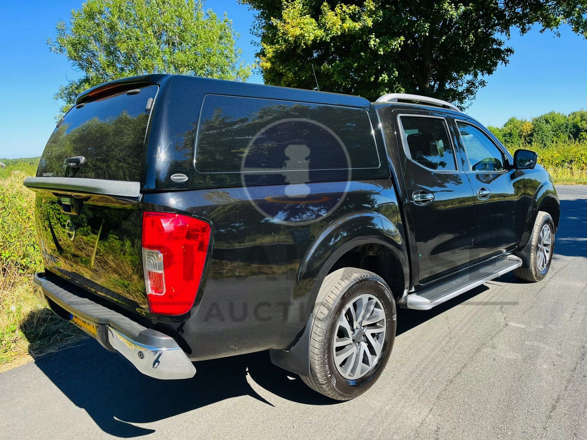 NISSAN NAVARA *TEKNA EDITION* DOUBLE CAB PICK-UP (2019 - EURO 6) 2.3 DCI - STOP/START *HUGE SPEC* - Image 10 of 30