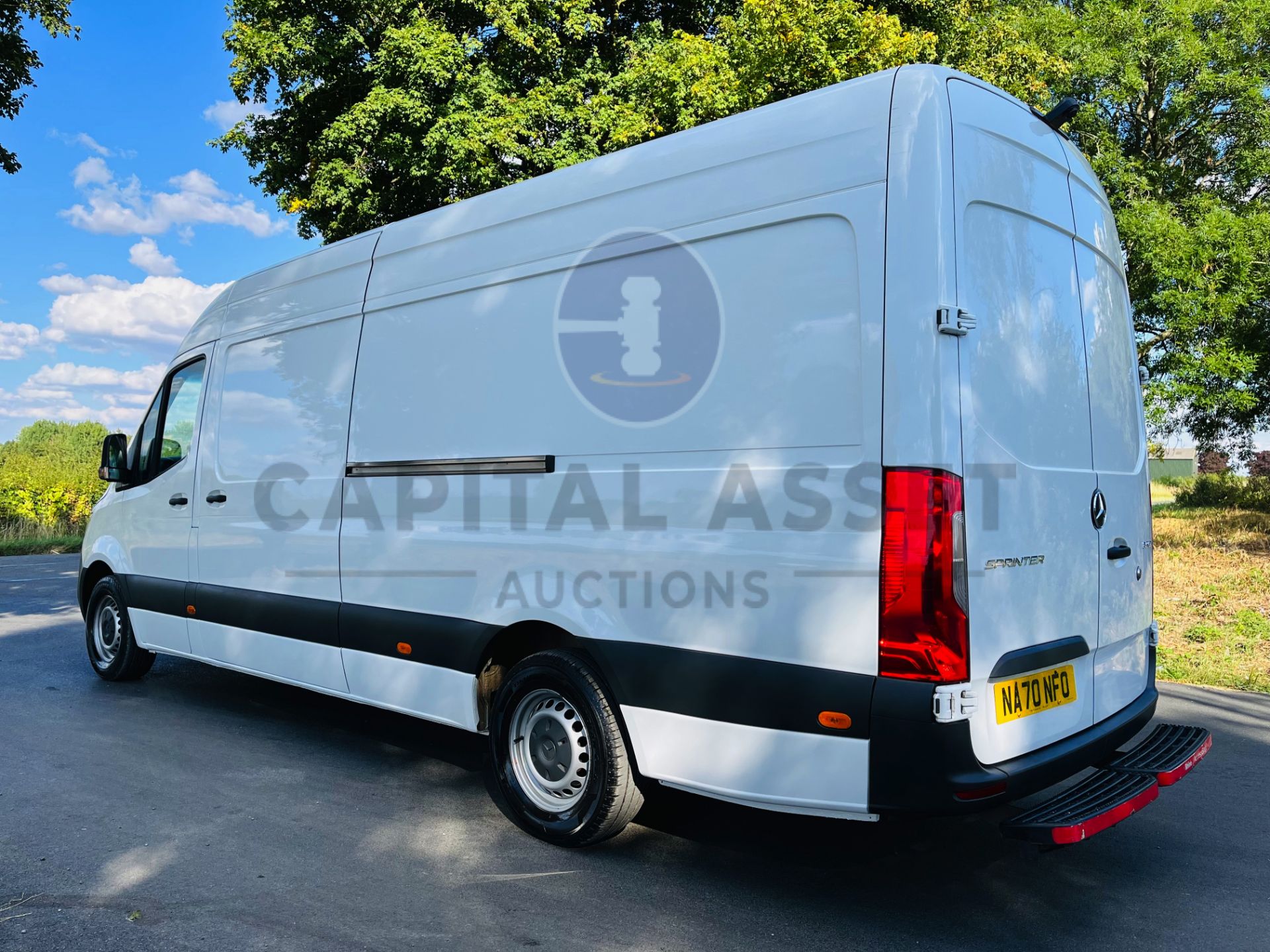 (On Sale) MERCEDES SPRINTER 315CDI "PROGRESSIVE" LWB HI TOP (70 REG-EURO 6) *1 OWNER - LOW MILES* - Image 11 of 23