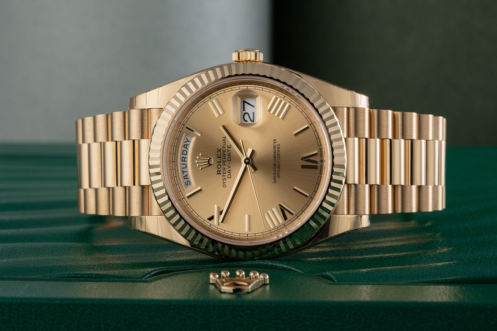 ROLEX DAY-DATE 40MM *18CT GOLD - ROMAN DIAL* (2022-NEW / UNWORN) *GENUINE TIMEPIECE* (BEAT THE WAIT) - Image 4 of 17