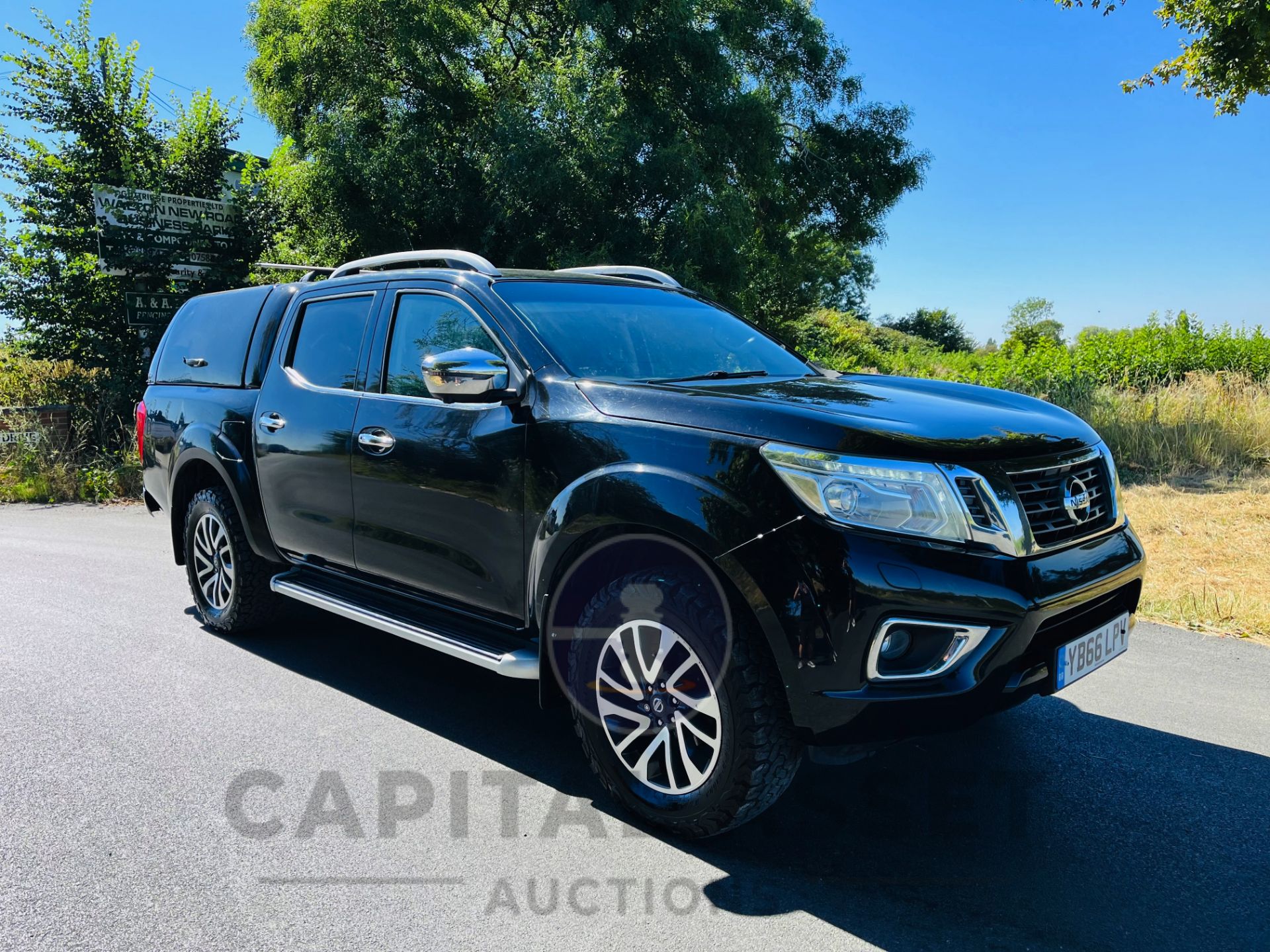 NISSAN NAVARA 2.3DCI AUTO "TEKNA" D/C PICK UP (2017 MODEL) EURO 6 - SAT NAV - REAR CAMERA - LEATHER - Image 3 of 31