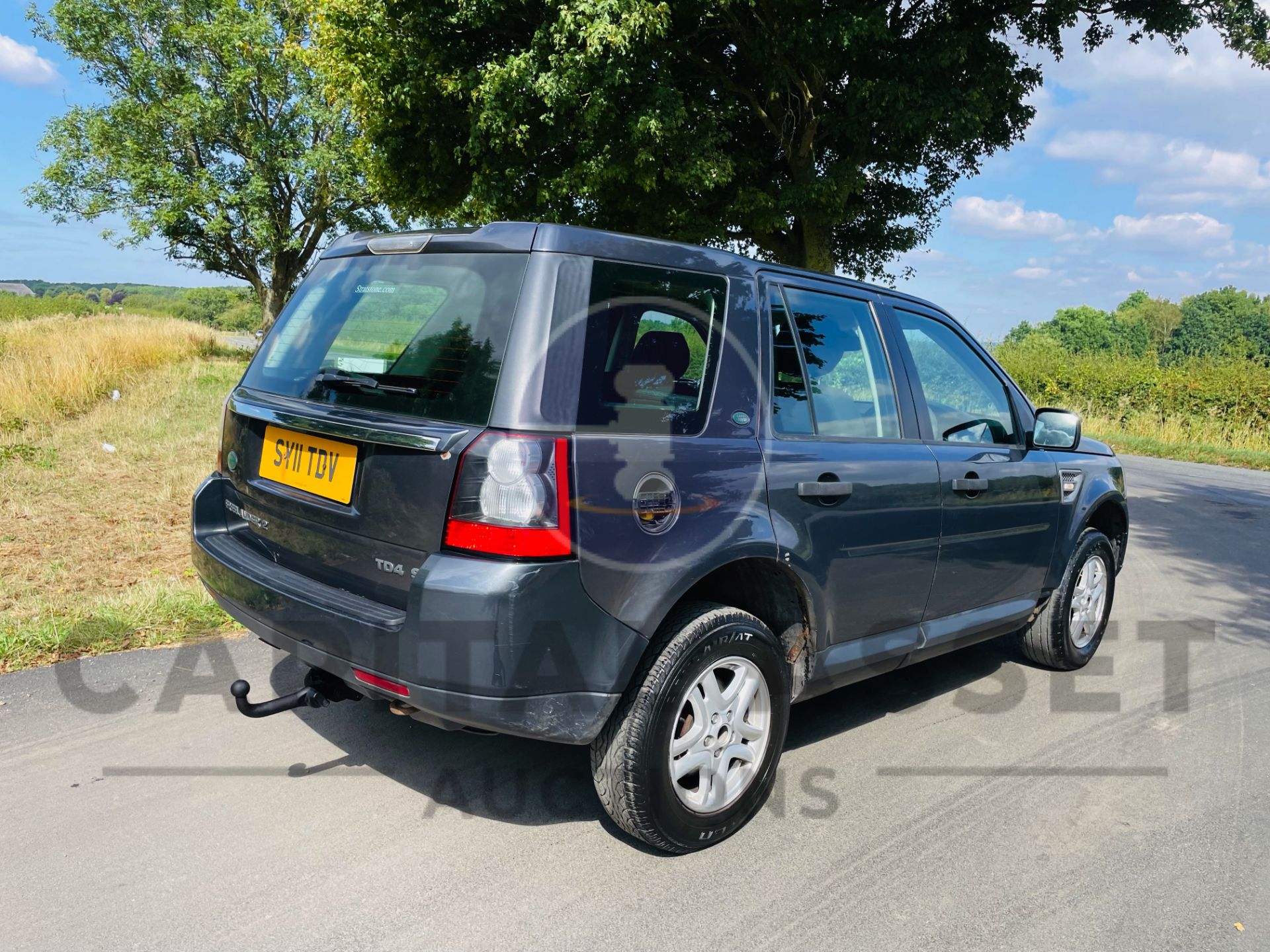 (ON SALE) LAND ROVER FREELANDER *5 DOOR SUV* (2011) 2.2 TD4 - AUTO STOP/START *AIR CON* (NO VAT) - Image 12 of 40