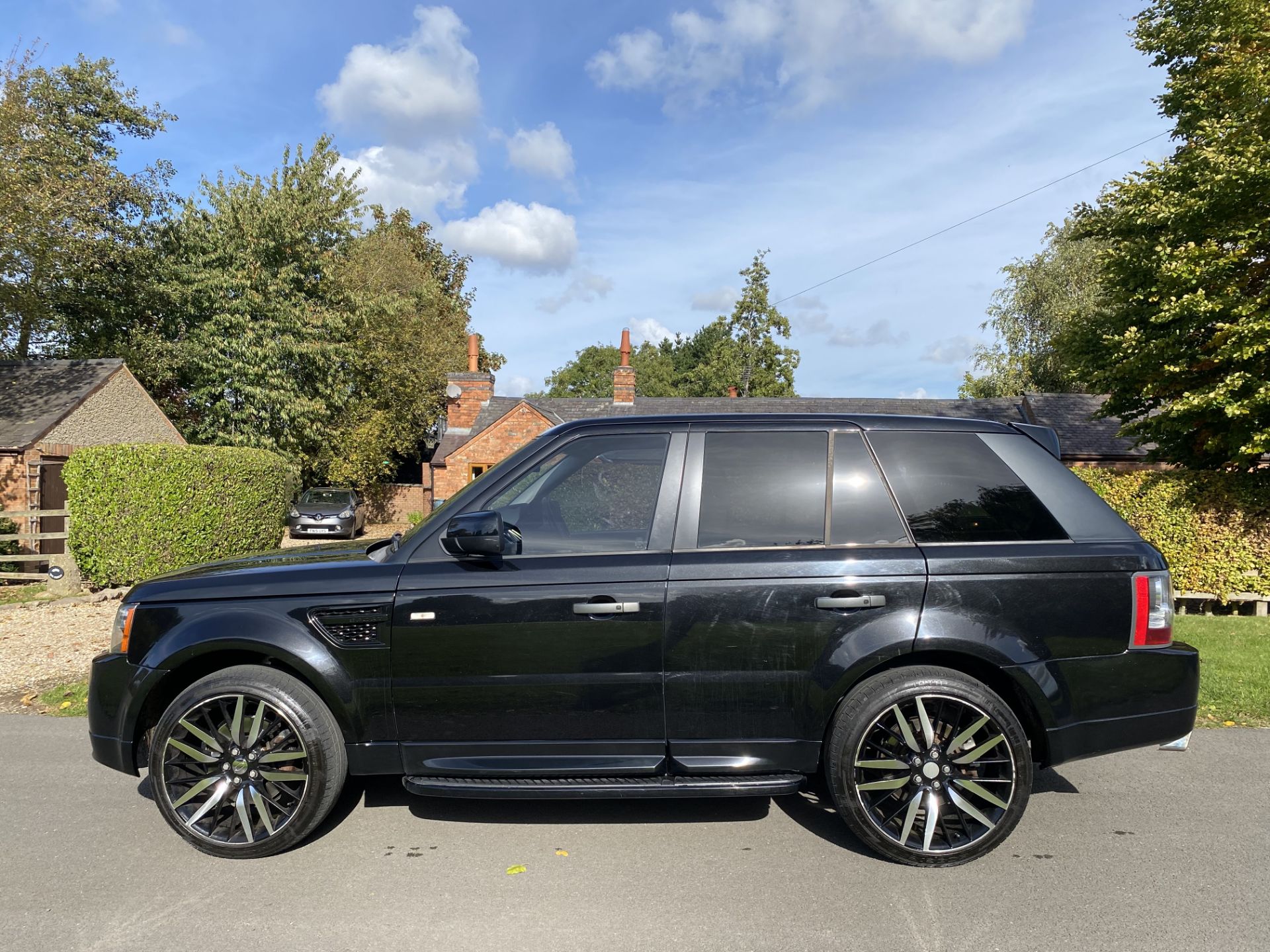 (ON SALE) RANGE ROVER SPORT 3.0"TDV6 HSE AUTO" BLACK LEATHER - SAT NAV - MASSIVE SPEC - LOOK! NO VAT - Image 2 of 34